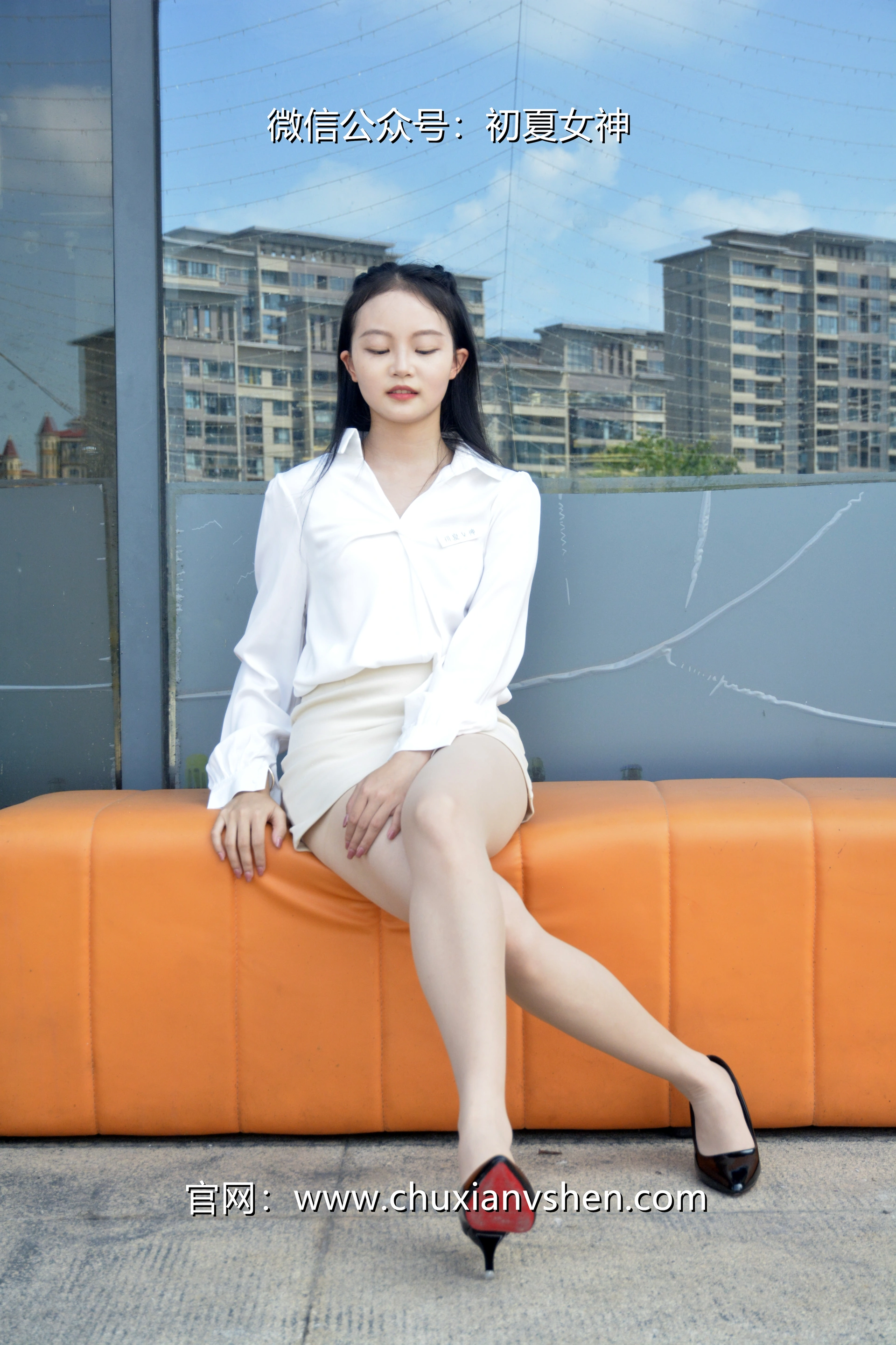 初夏女神 NO.035 双双 职场生涯[140P-1V-5.38G]
