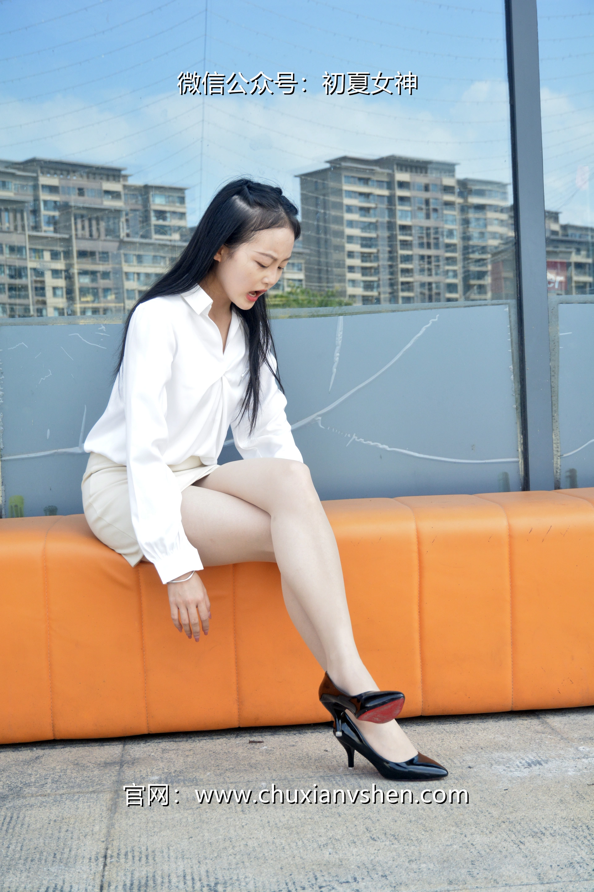 初夏女神 NO.035 双双 职场生涯[140P-1V-5.38G]