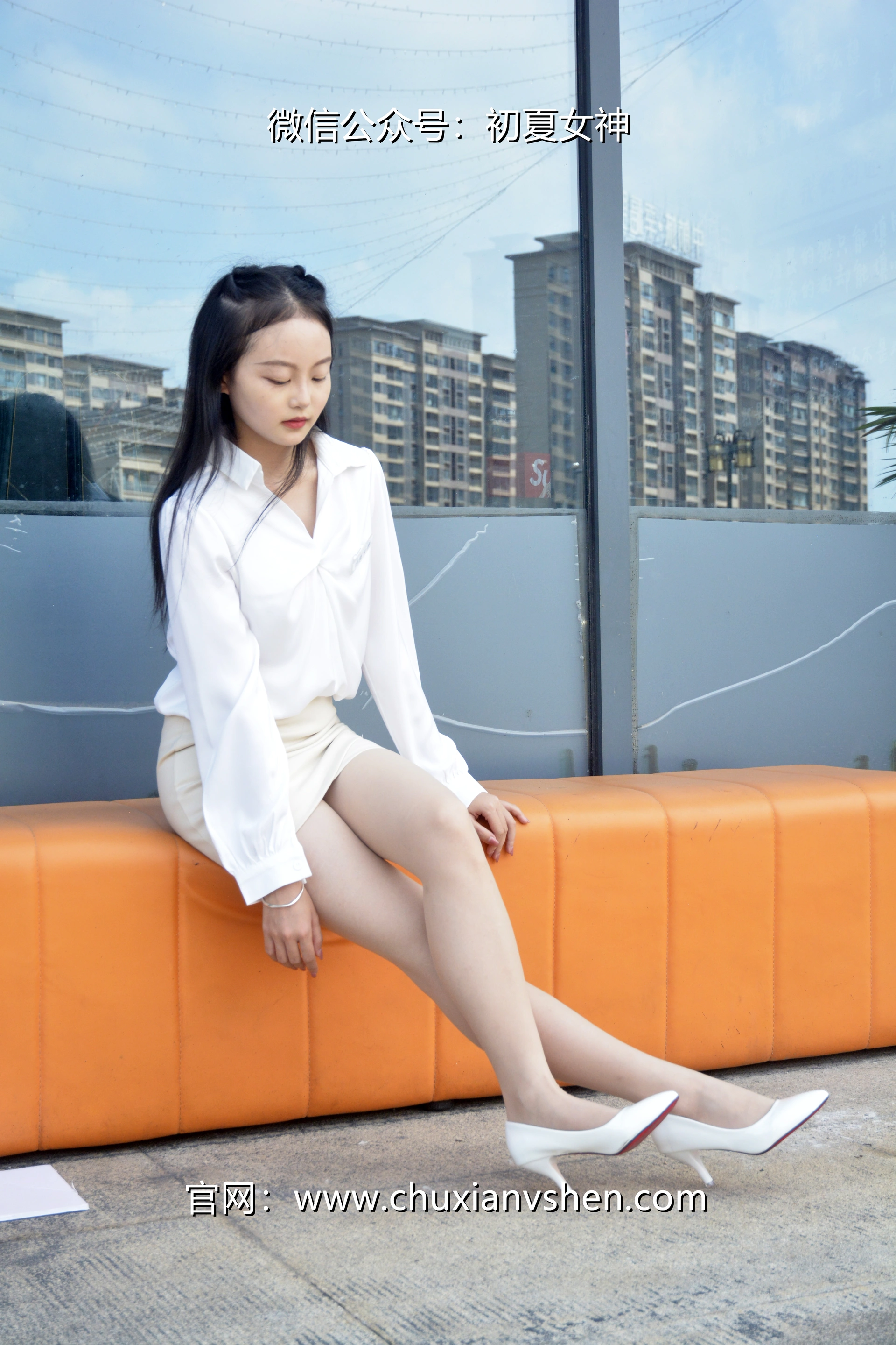 初夏女神 NO.035 双双 职场生涯[140P-1V-5.38G]