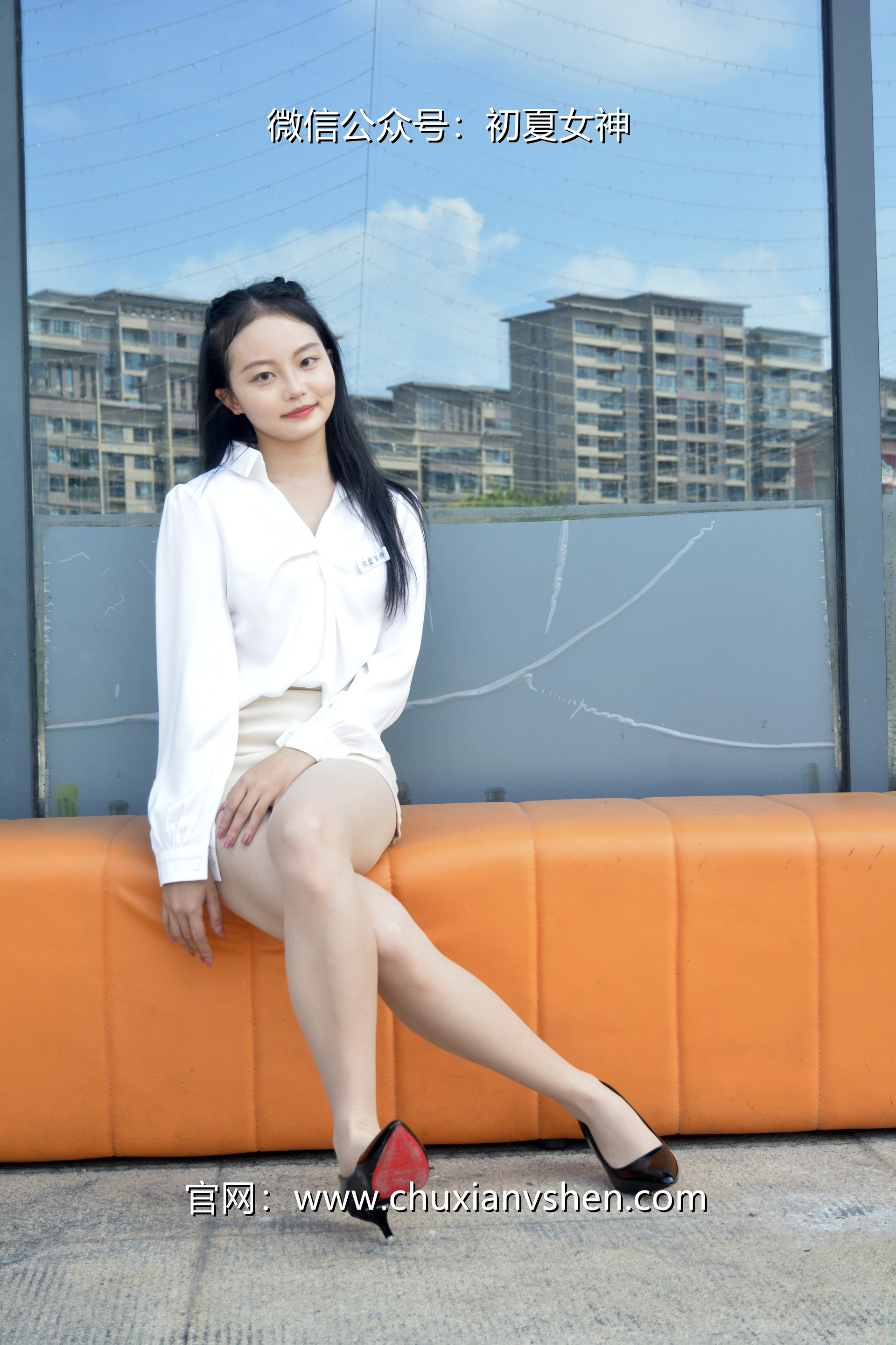 初夏女神 NO.035 双双 职场生涯[140P-1V-5.38G]