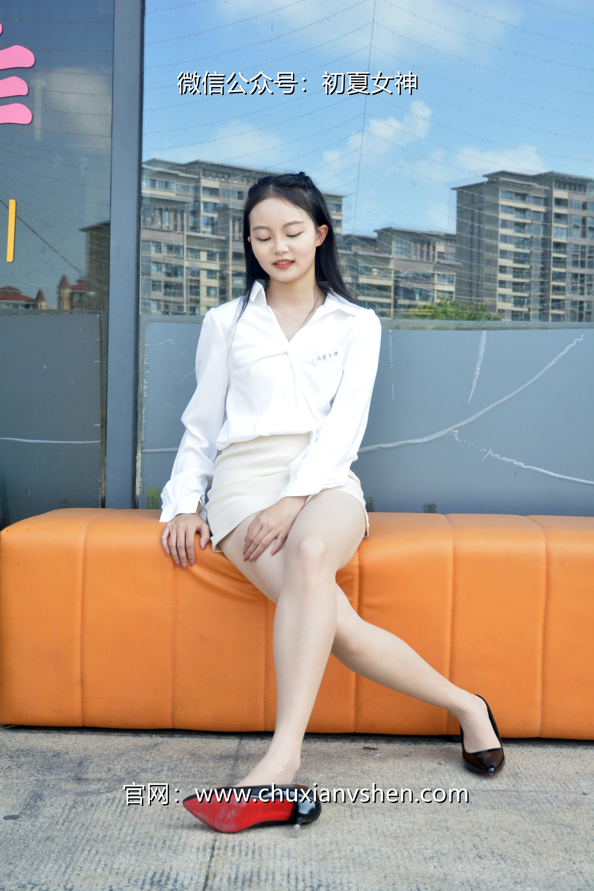 初夏女神 NO.035 双双 职场生涯[140P-1V-5.38G]