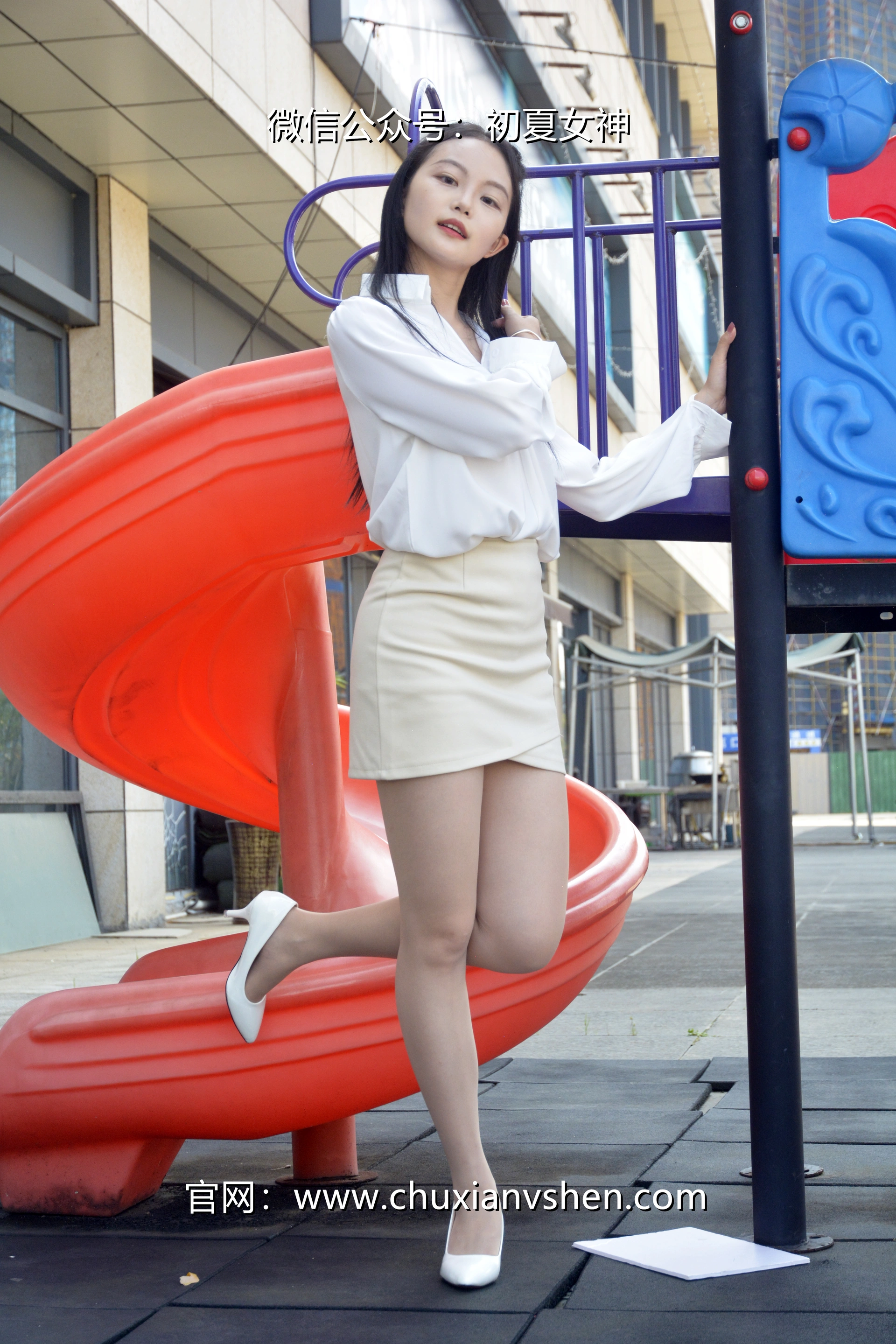 初夏女神 NO.035 双双 职场生涯[140P-1V-5.38G]