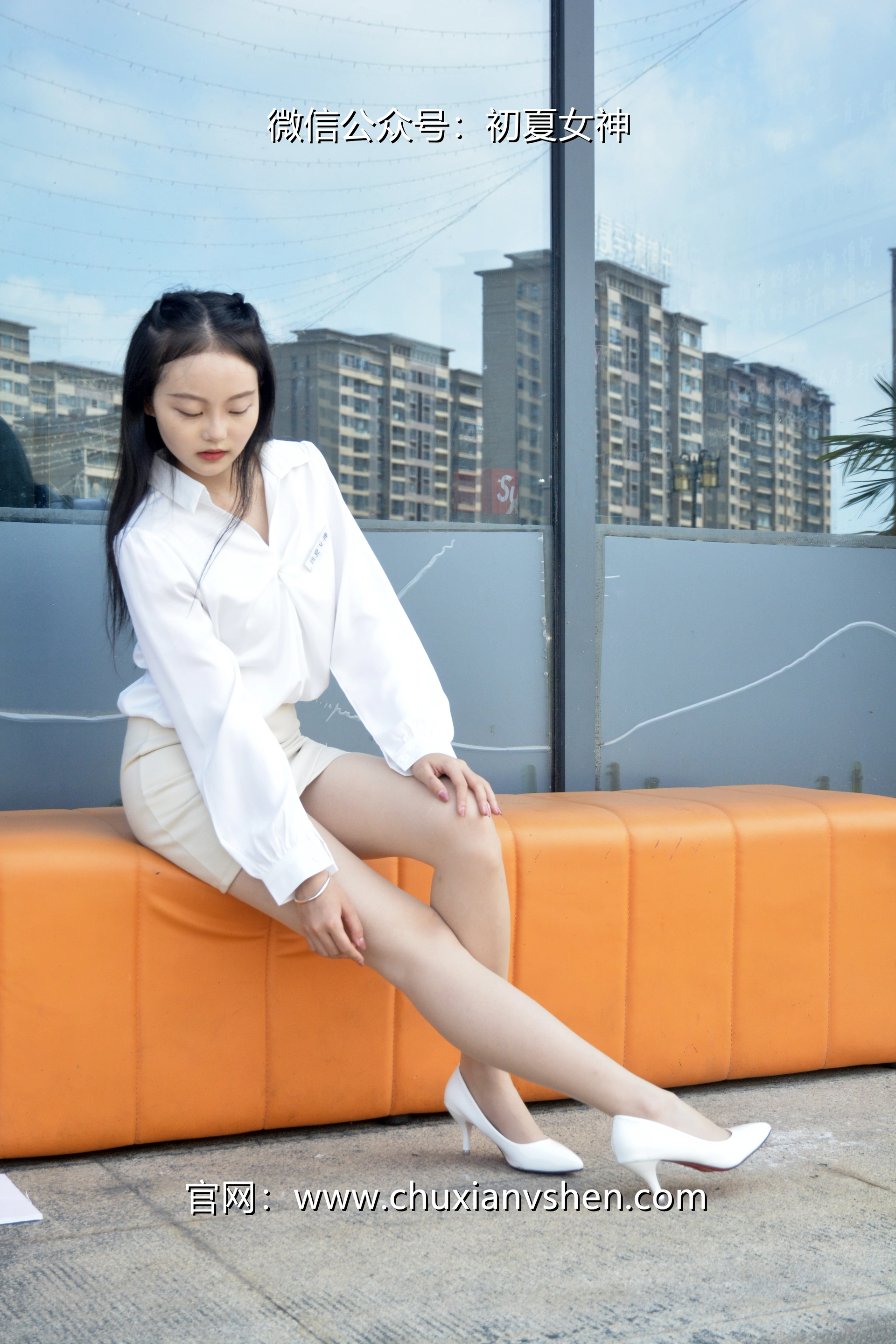 初夏女神 NO.035 双双 职场生涯[140P-1V-5.38G]