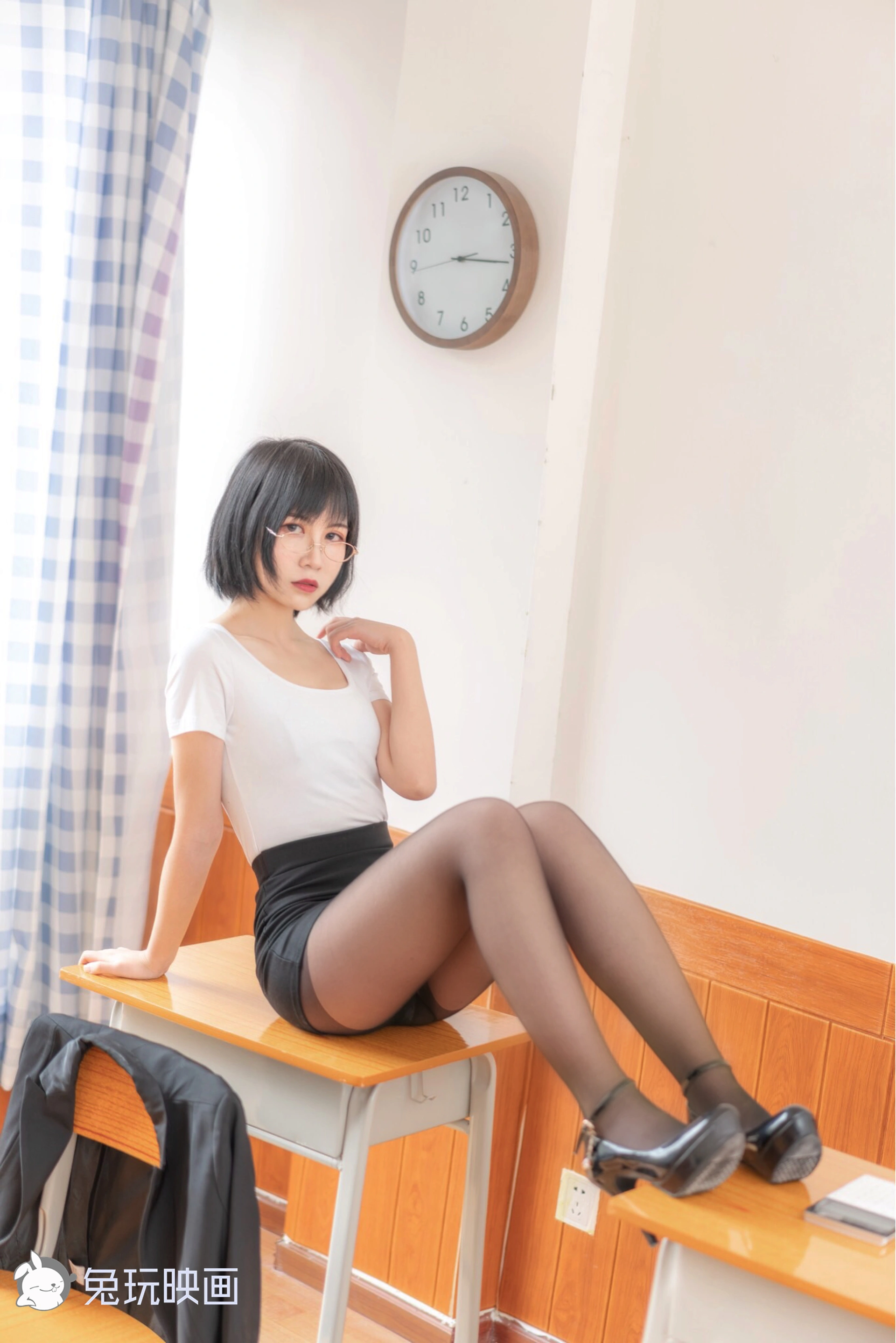 C02.003 短发也可以很性感 [53P-63MB]