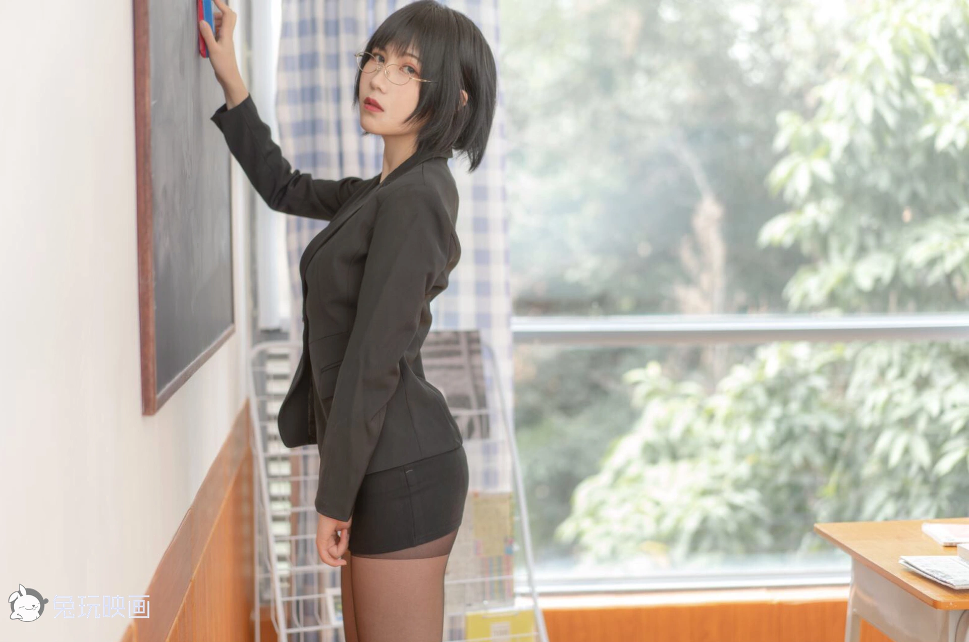 C02.003 短发也可以很性感 [53P-63MB]