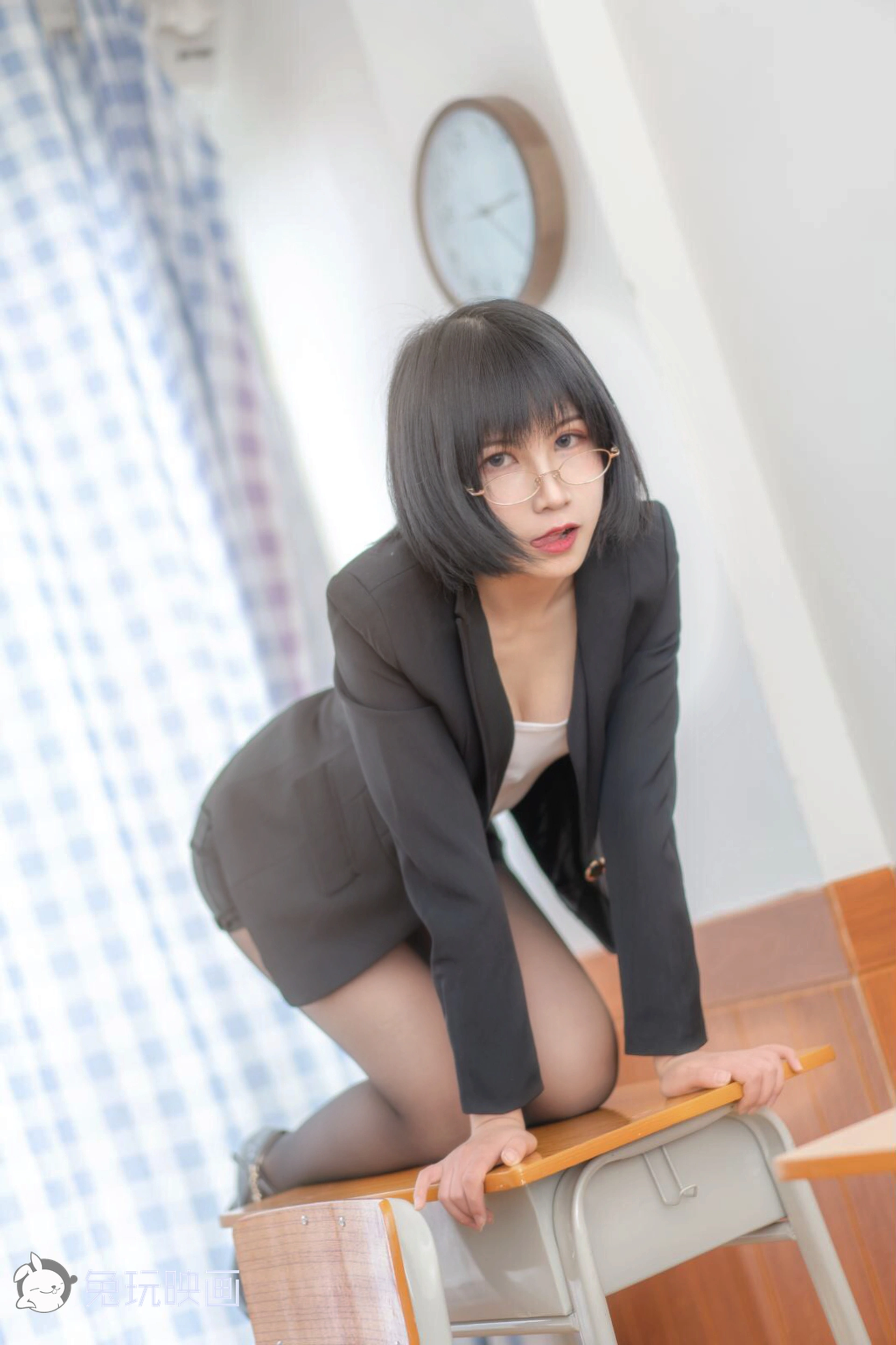 C02.003 短发也可以很性感 [53P-63MB]