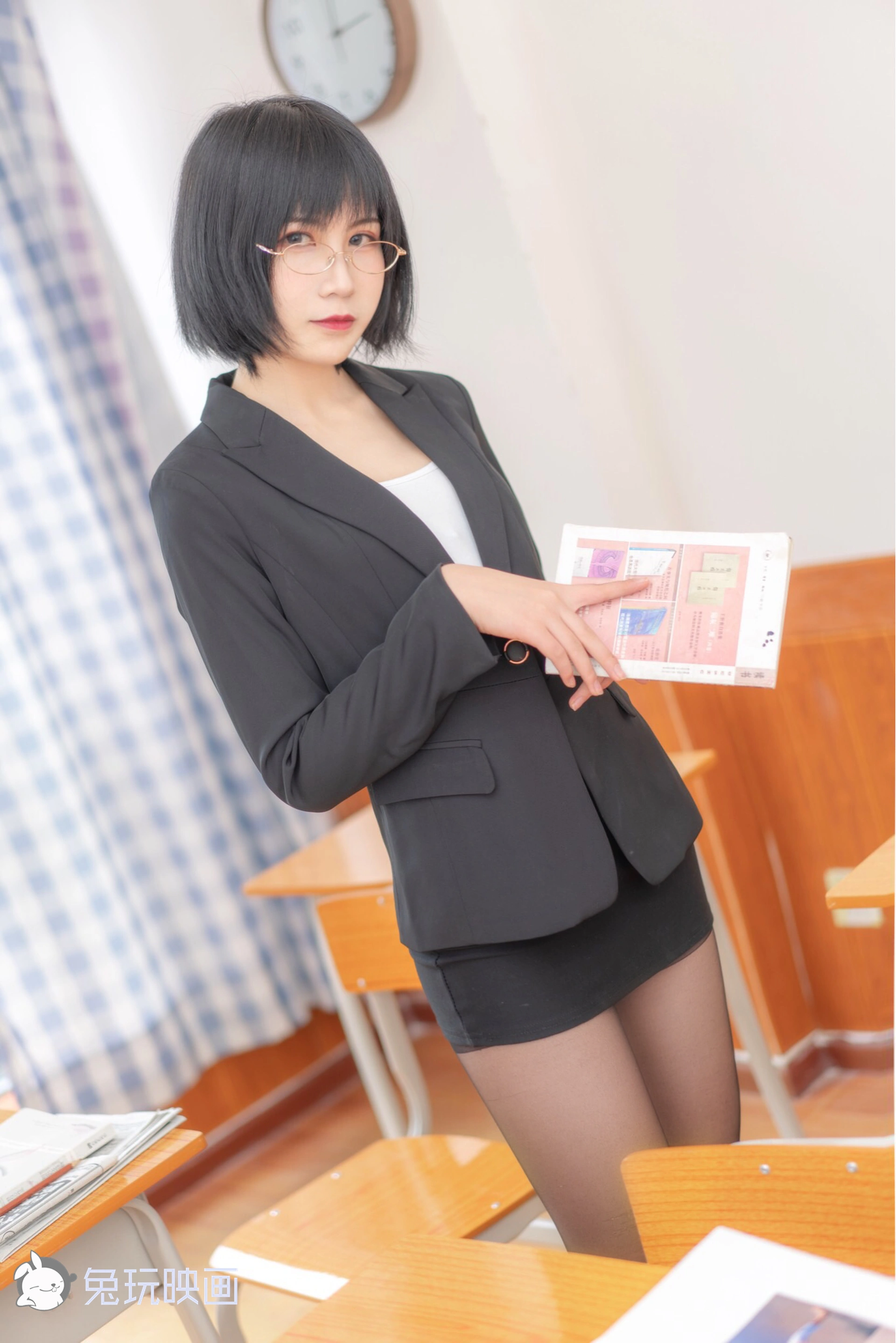 C02.003 短发也可以很性感 [53P-63MB]