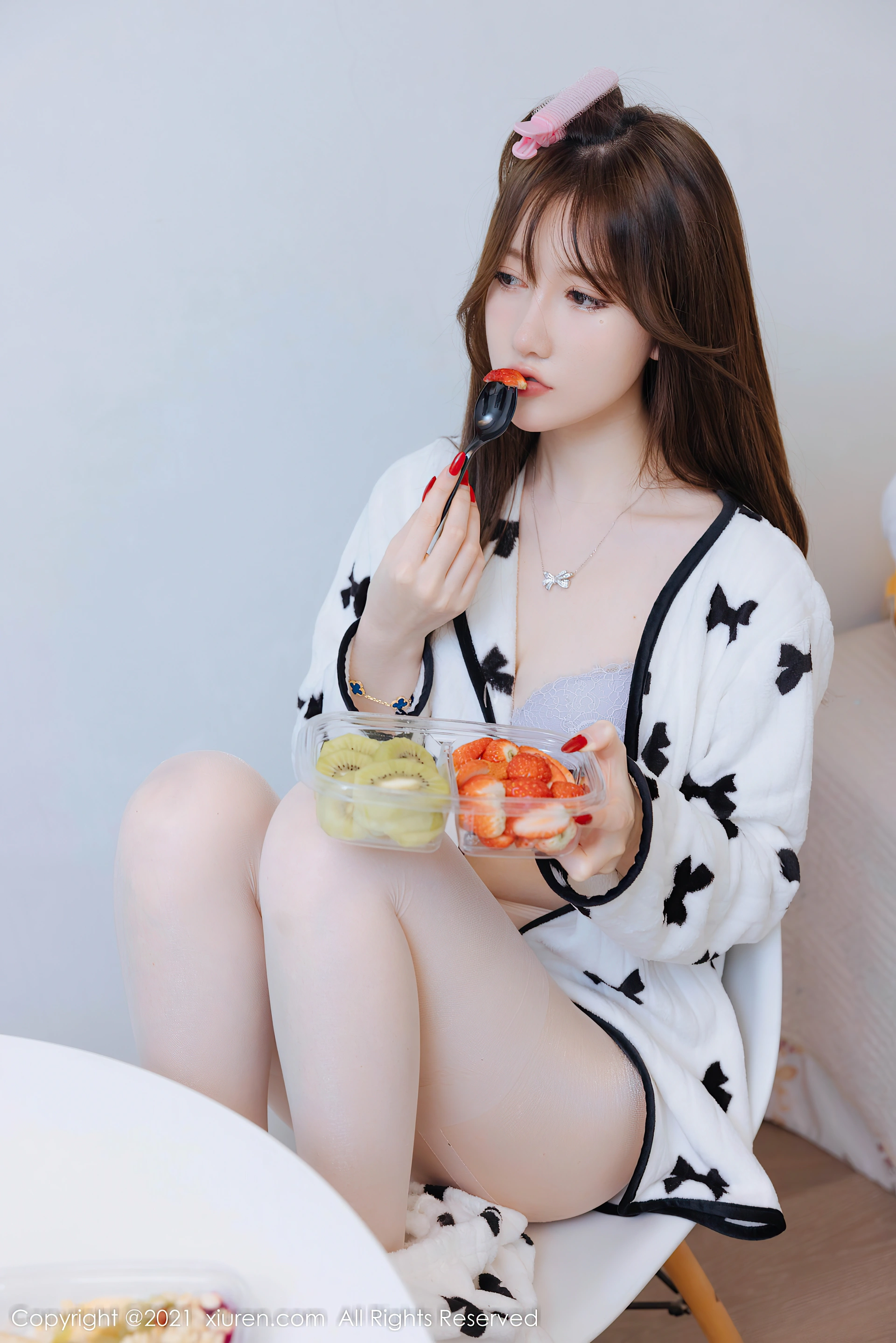 XiuRen秀人网 2021.12.21 No.4365 美桃酱 清纯甜美[81+1P 763MB]