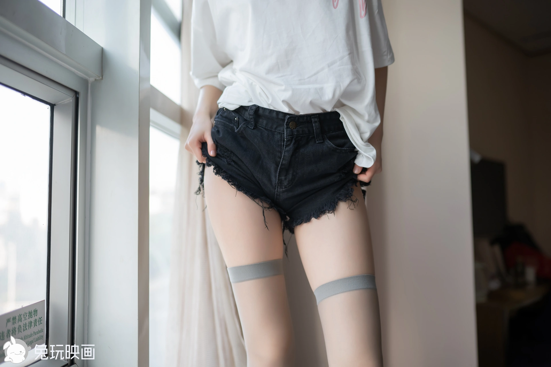 C41.002 短裤灰色丝袜 [39P-67MB]