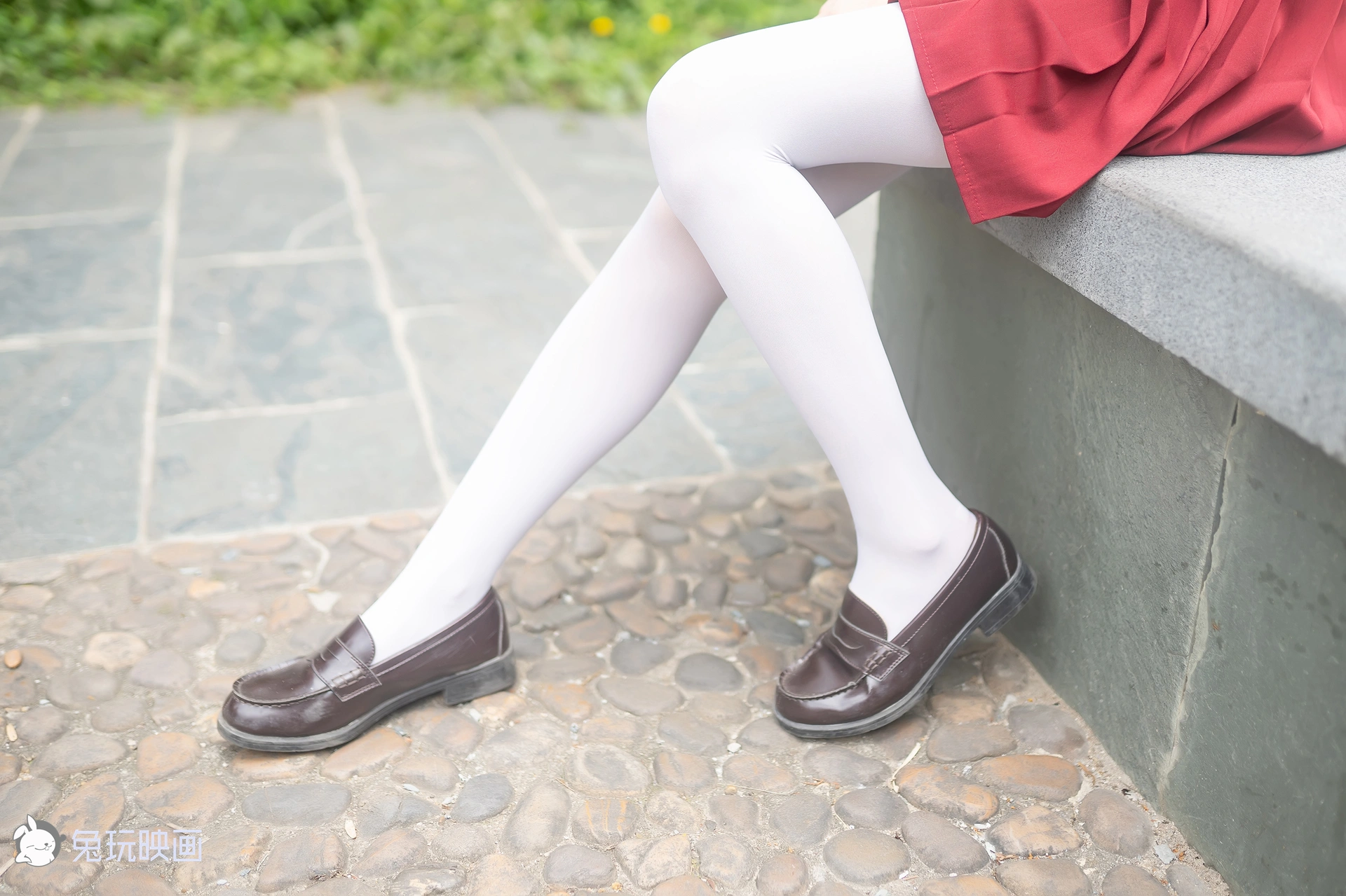 C10.004 萝莉的红裙 [40P-96MB]