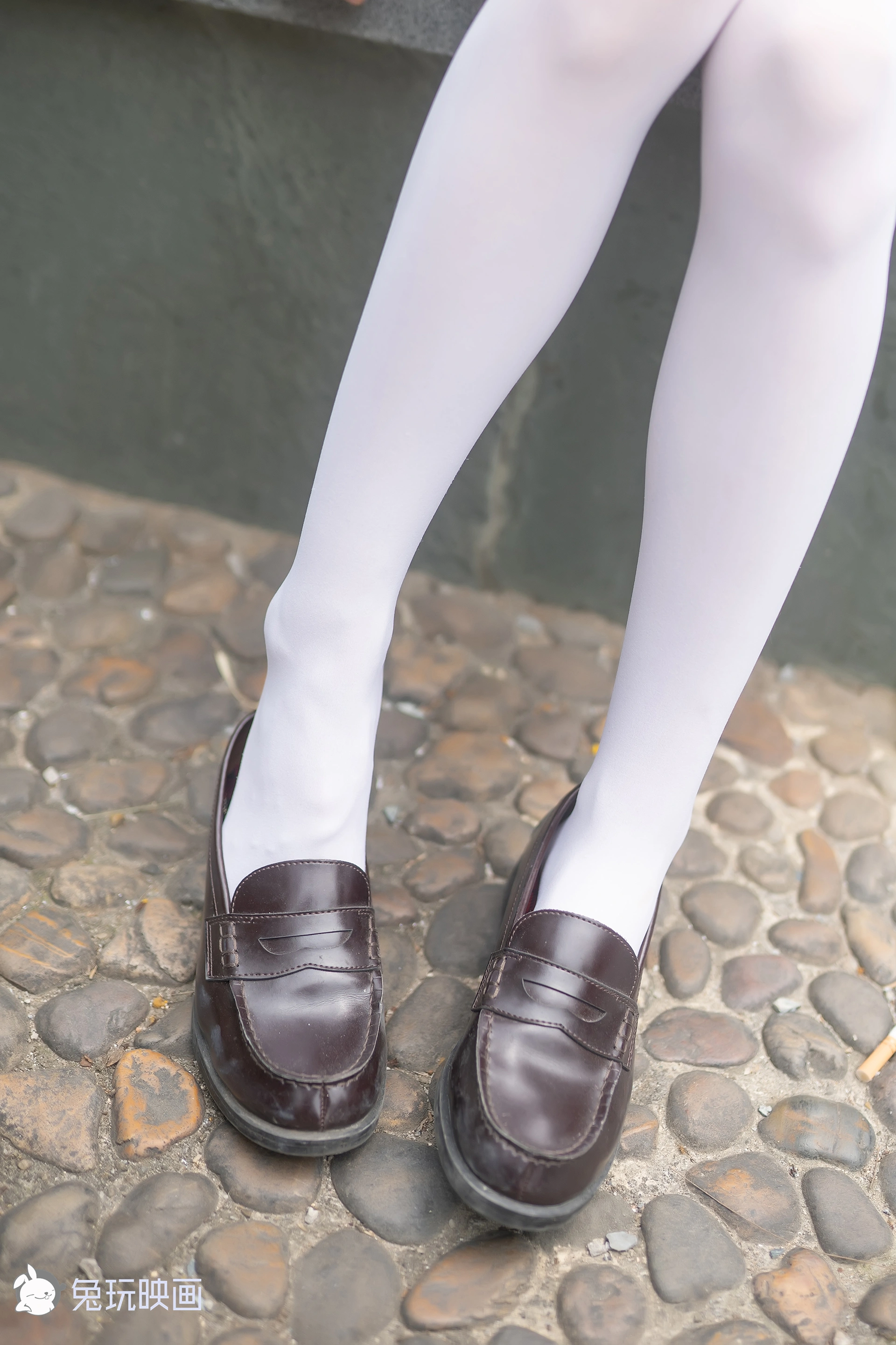 C10.004 萝莉的红裙 [40P-96MB]