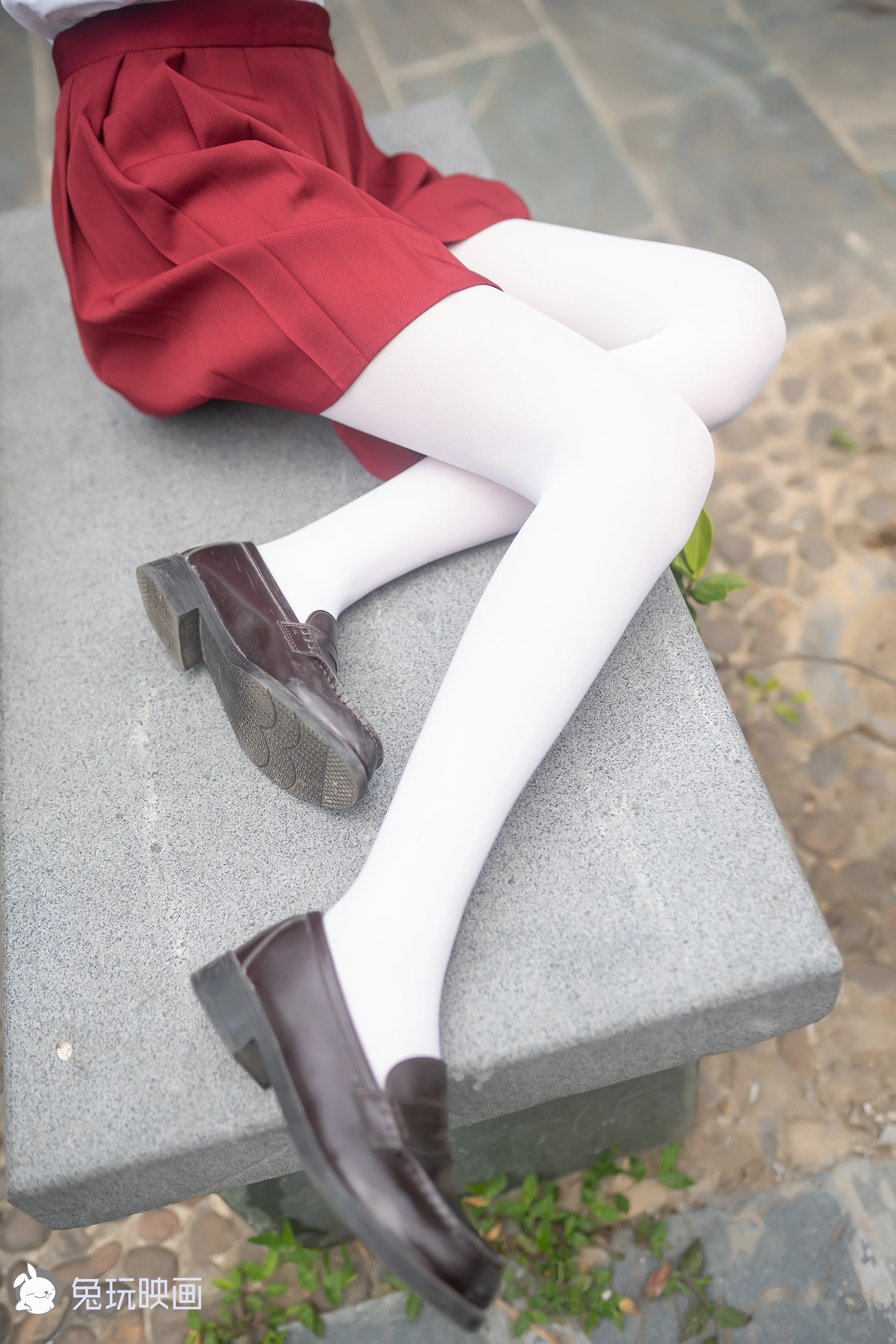 C10.004 萝莉的红裙 [40P-96MB]