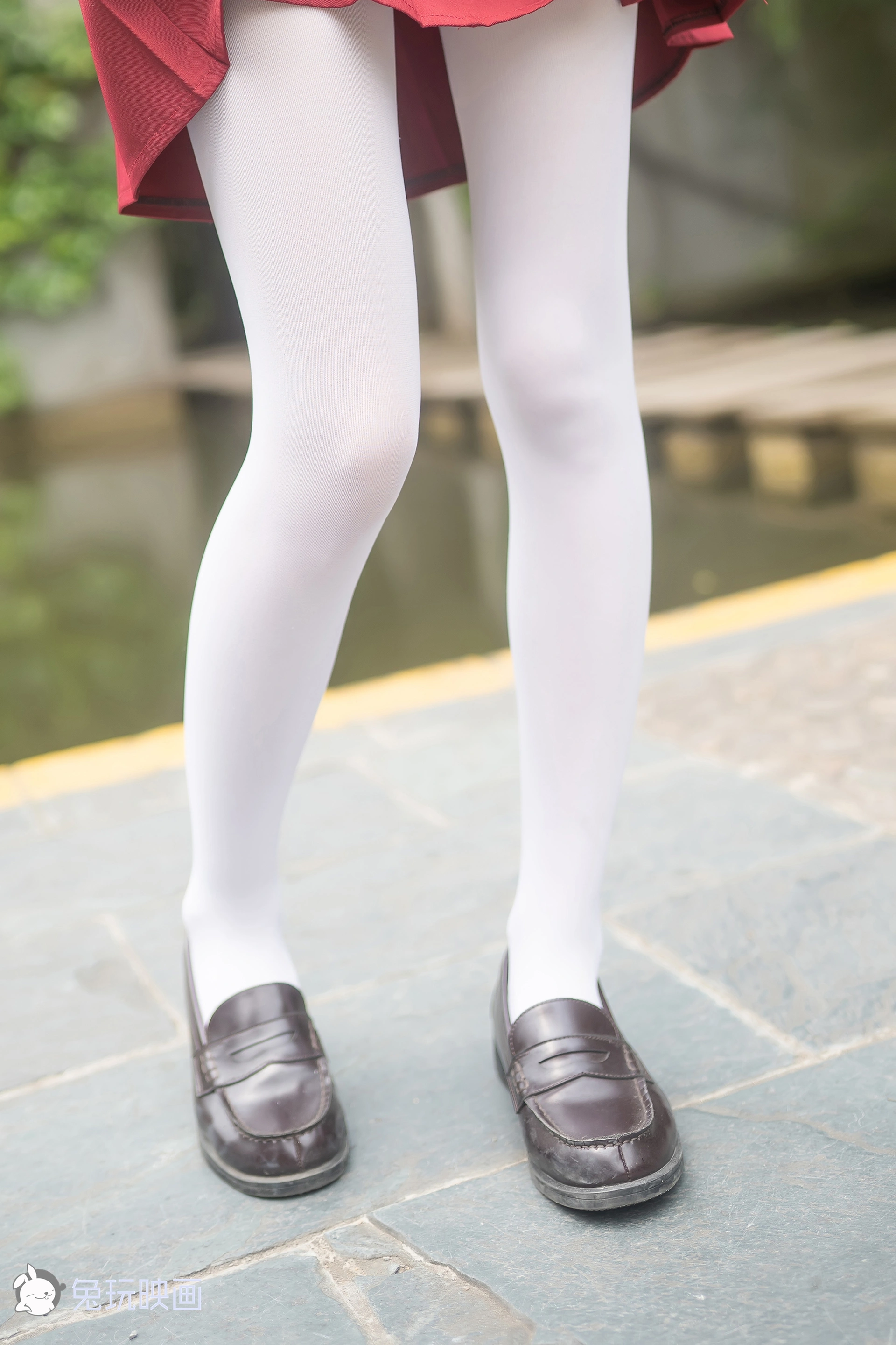 C10.004 萝莉的红裙 [40P-96MB]