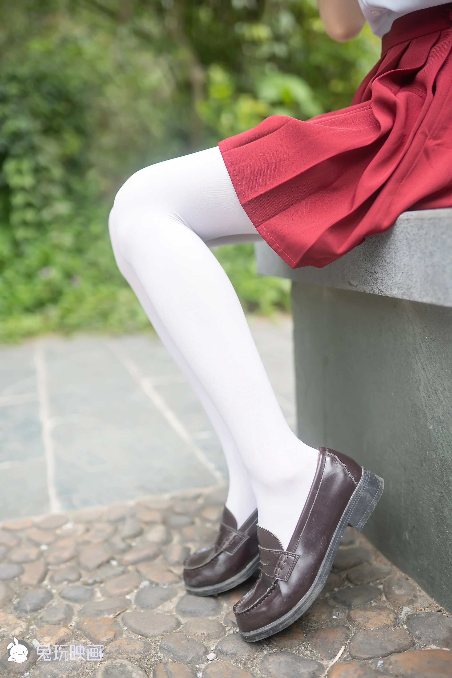C10.004 萝莉的红裙 [40P-96MB]