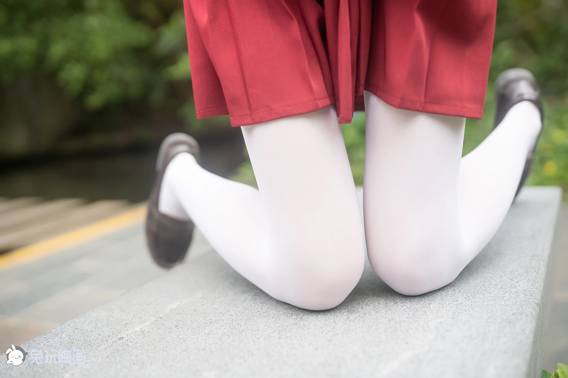 C10.004 萝莉的红裙 [40P-96MB]
