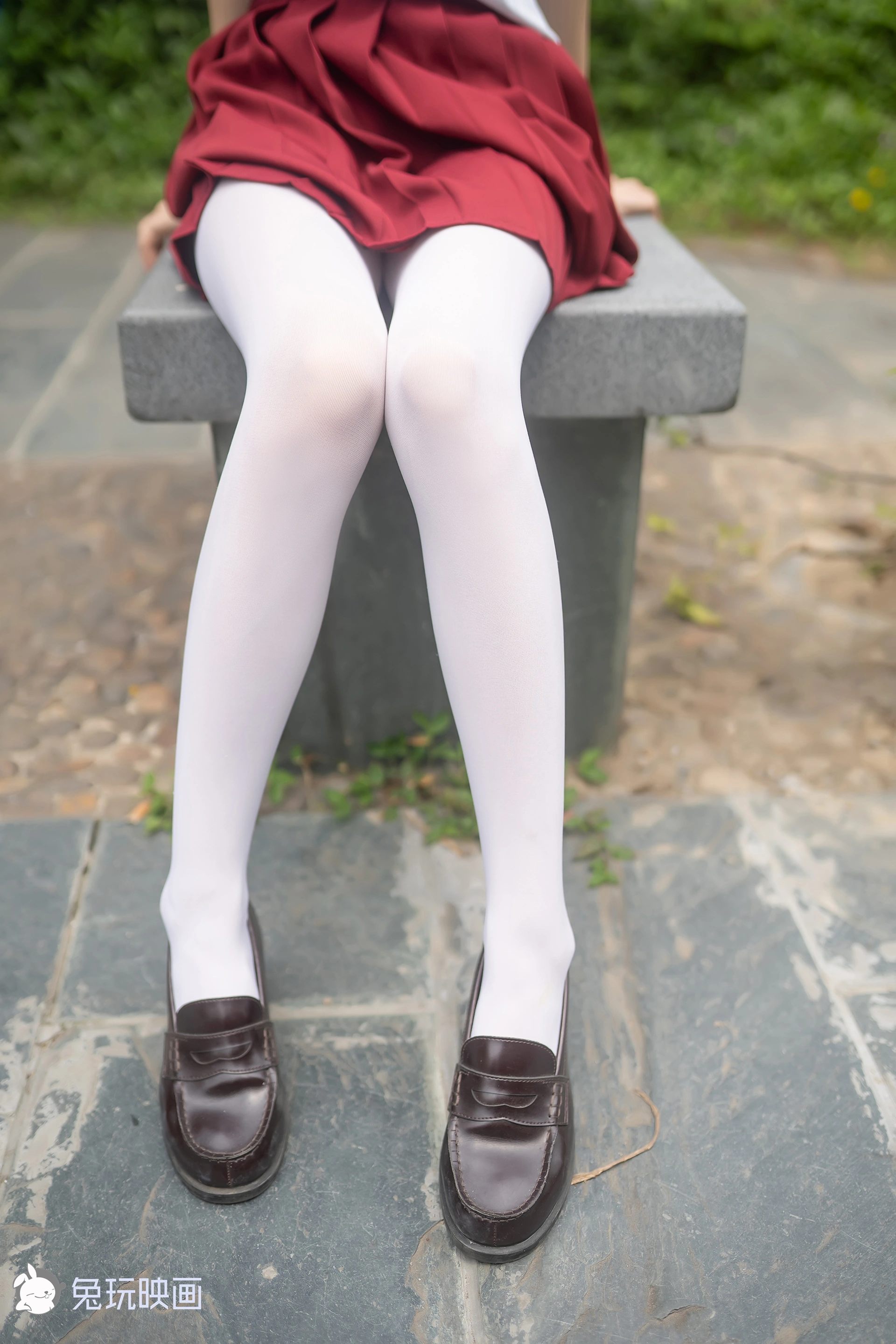 C10.004 萝莉的红裙 [40P-96MB]