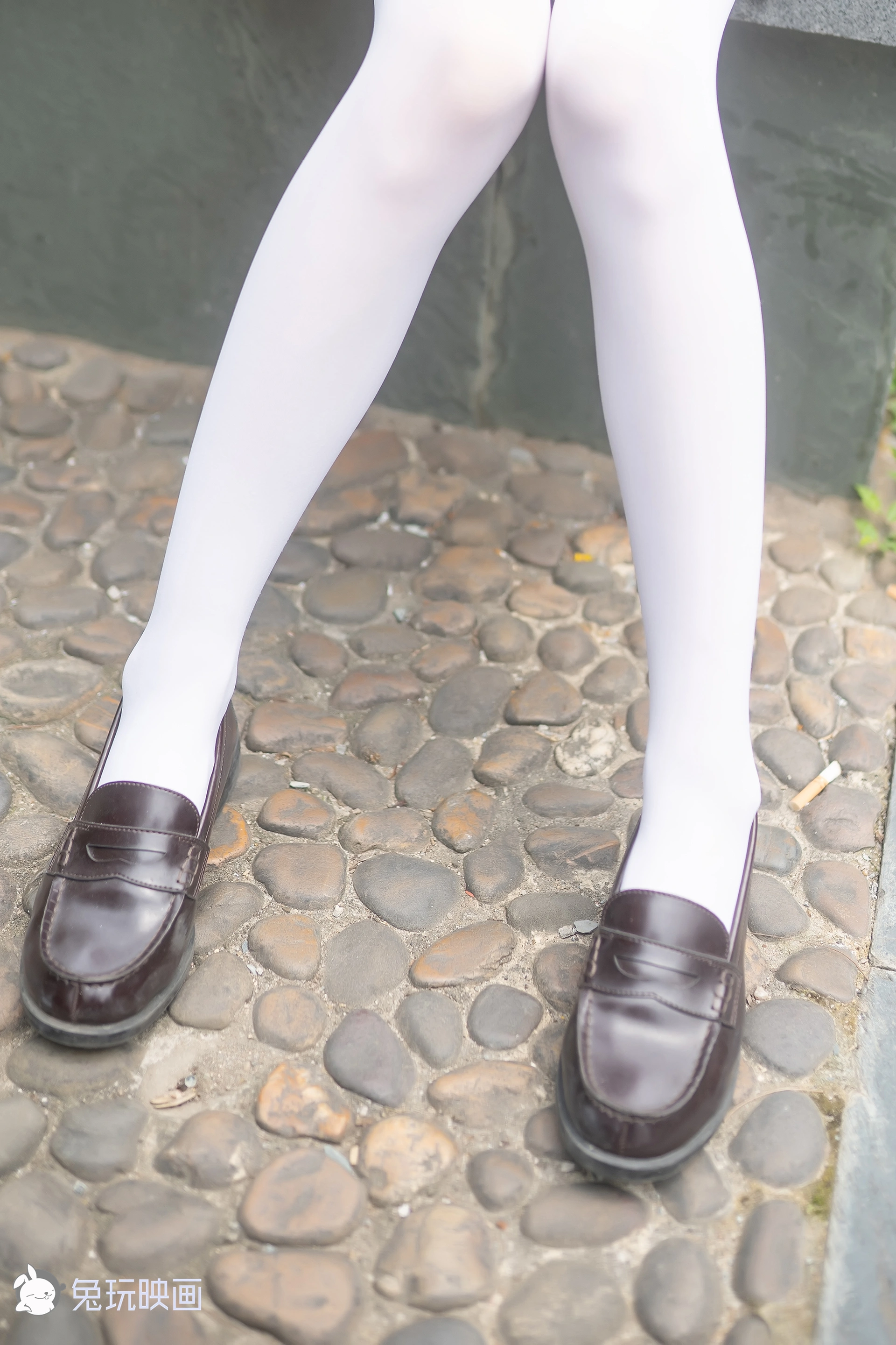 C10.004 萝莉的红裙 [40P-96MB]
