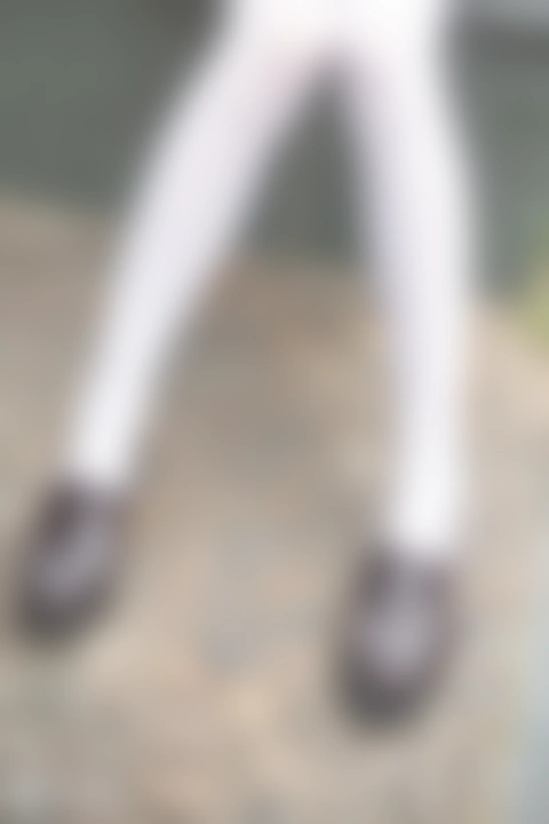 C10.004 萝莉的红裙 [40P-96MB]