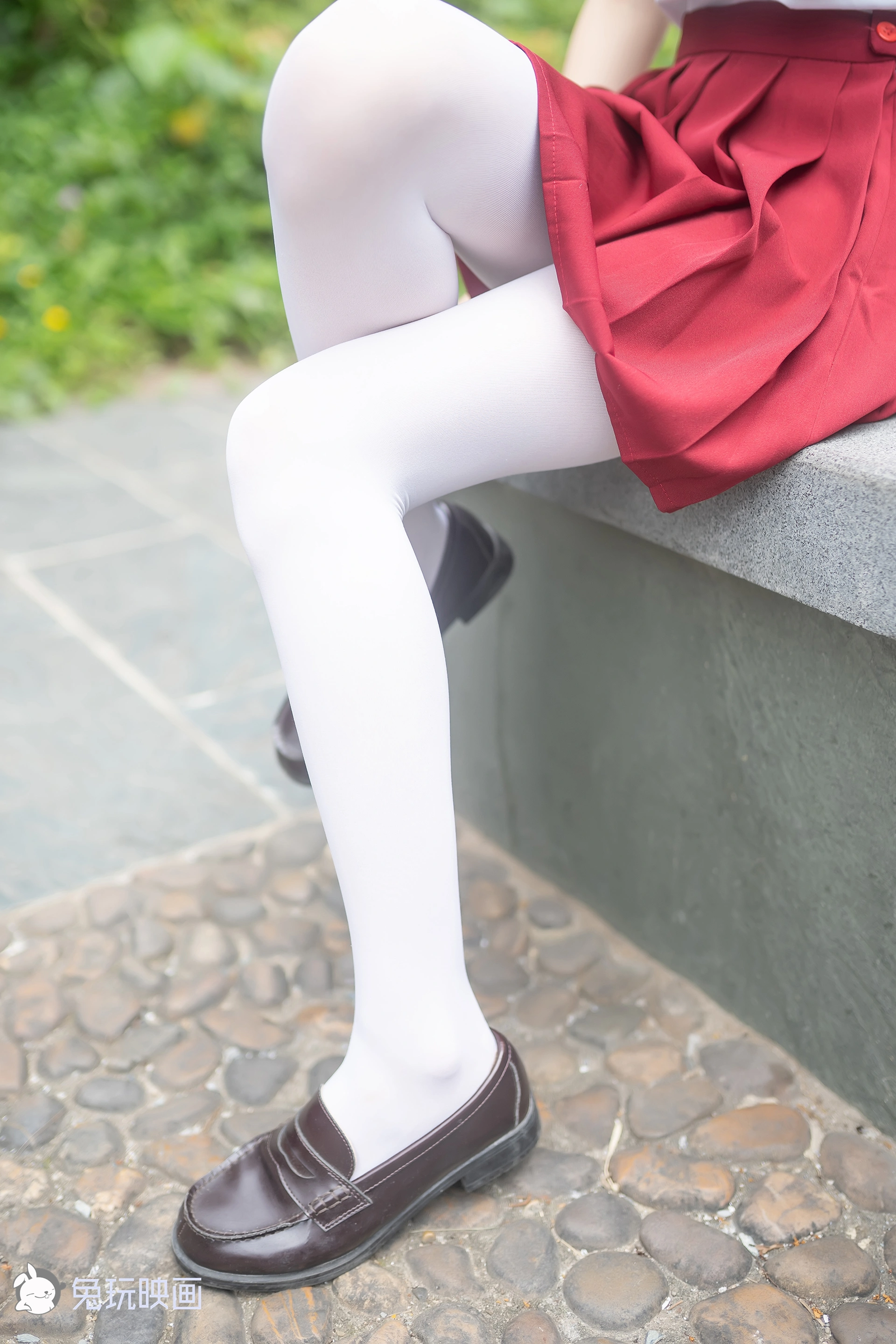 C10.004 萝莉的红裙 [40P-96MB]