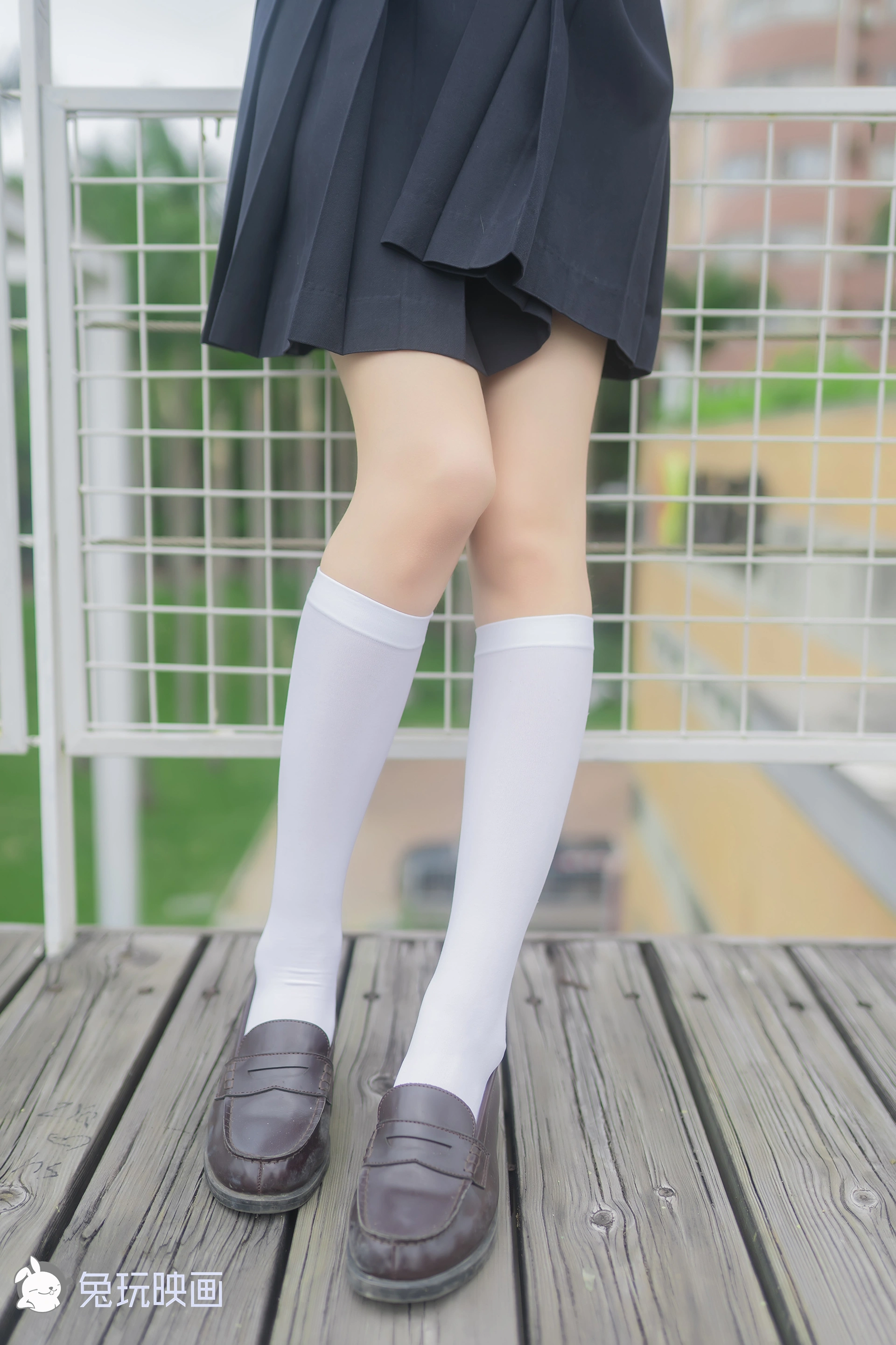 C11.007 阴天里的白丝 [40P-86MB]