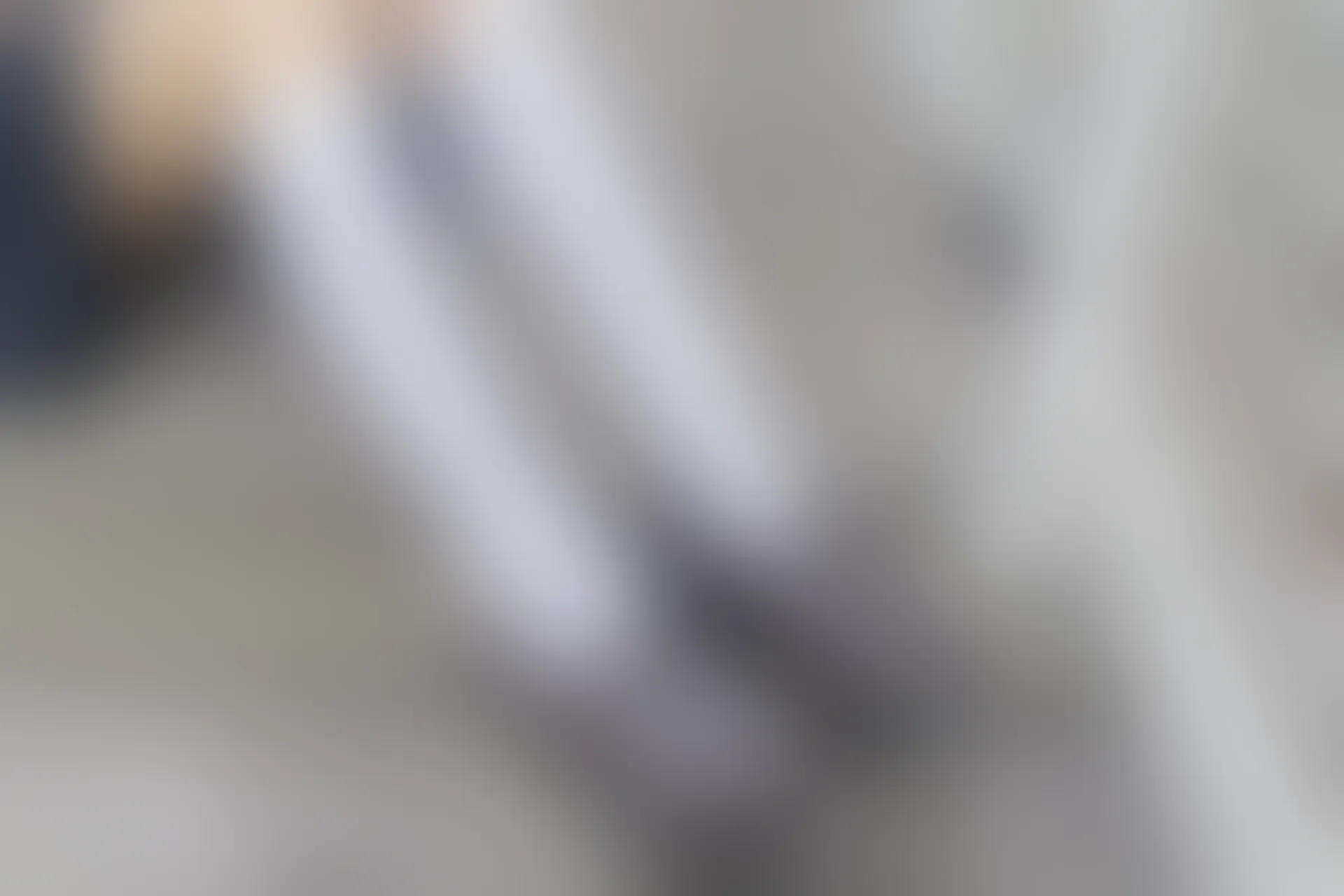 C11.007 阴天里的白丝 [40P-86MB]
