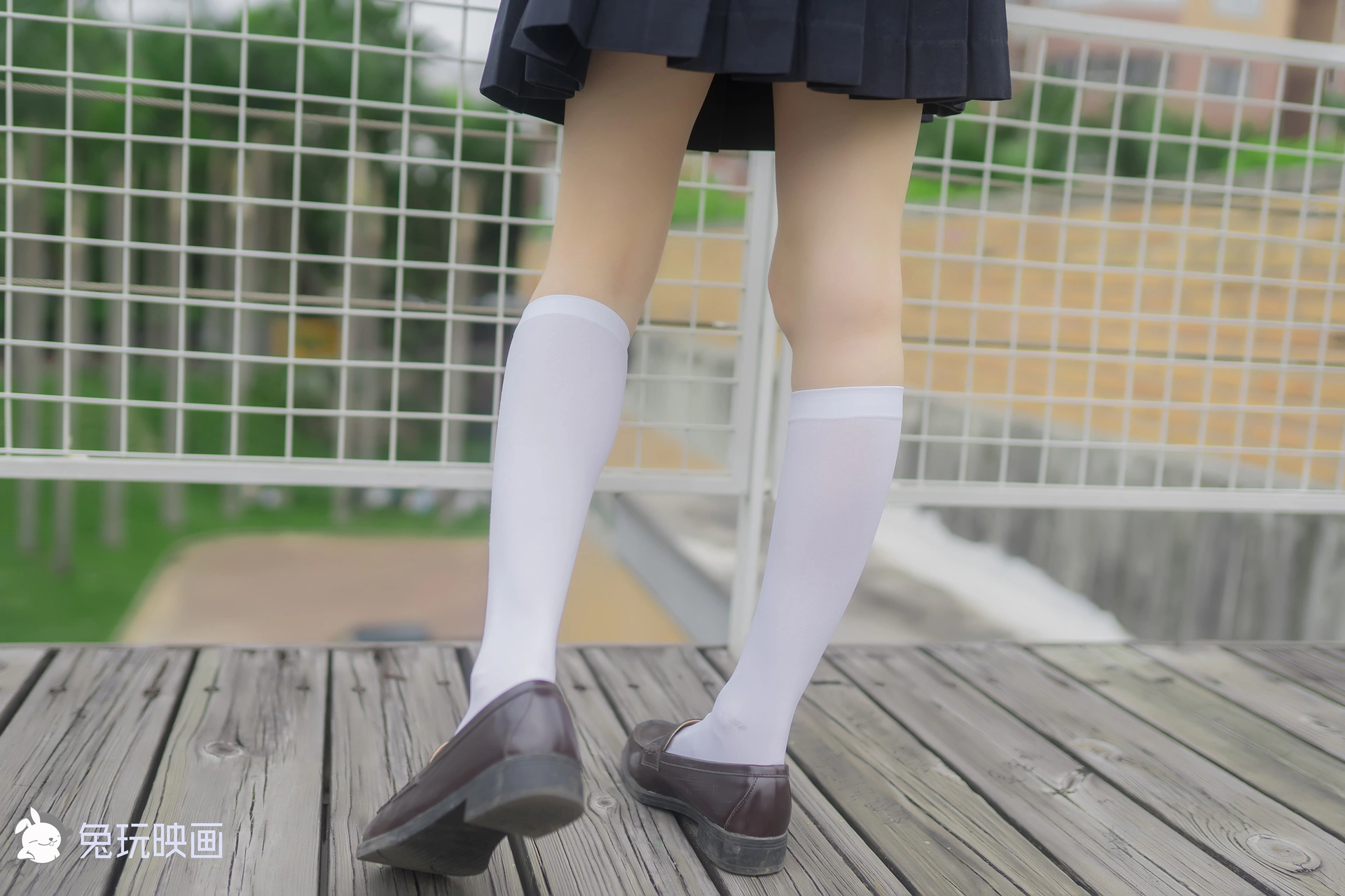C11.007 阴天里的白丝 [40P-86MB]