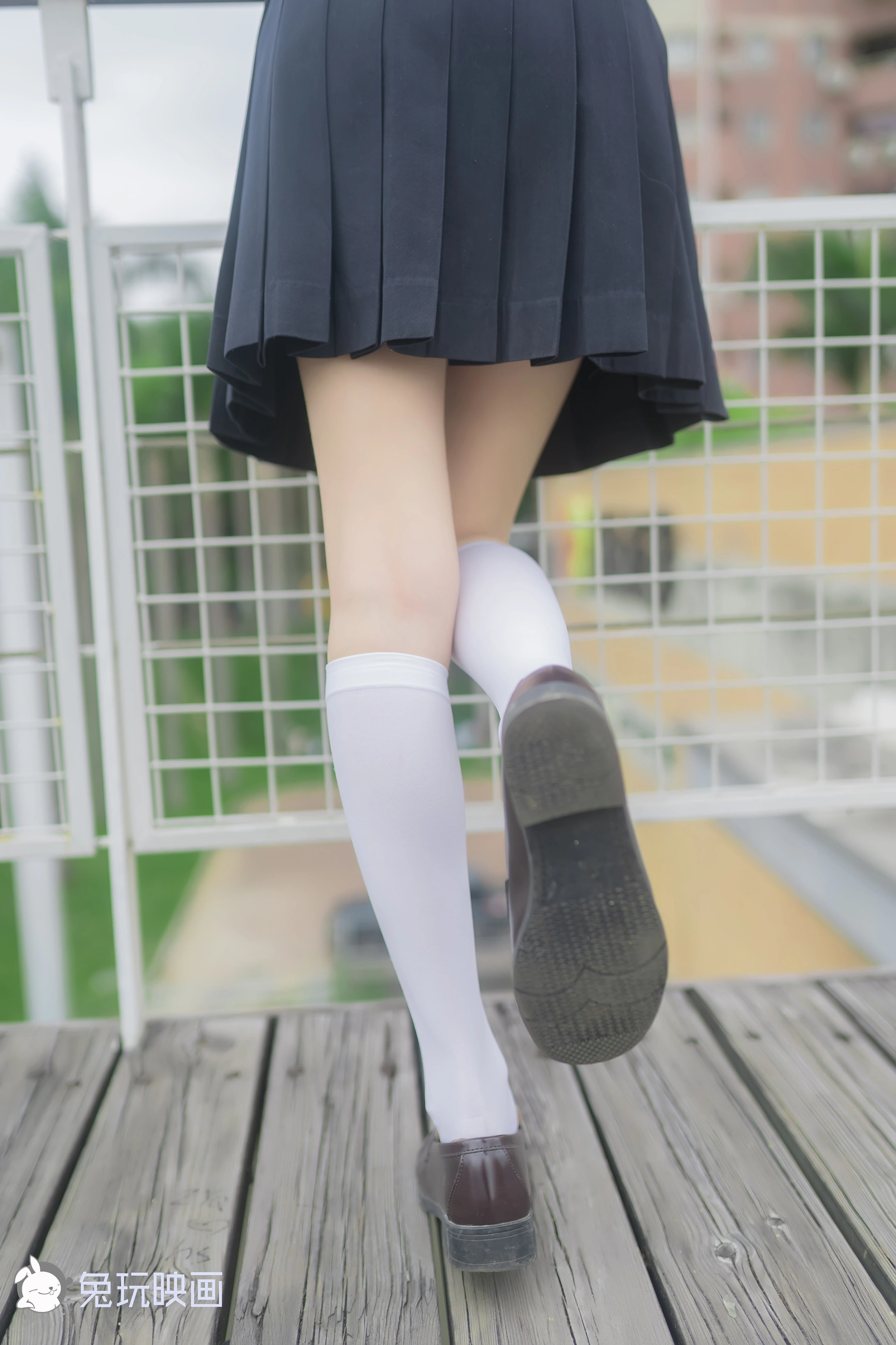 C11.007 阴天里的白丝 [40P-86MB]
