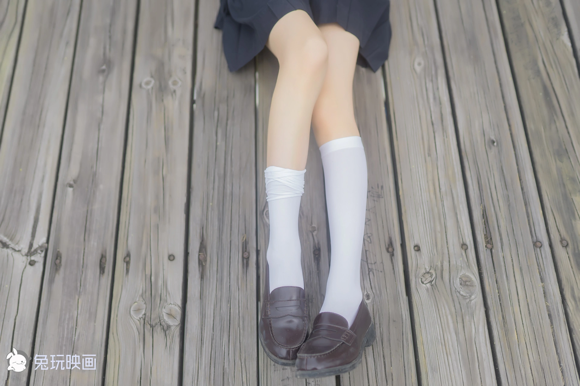 C11.007 阴天里的白丝 [40P-86MB]