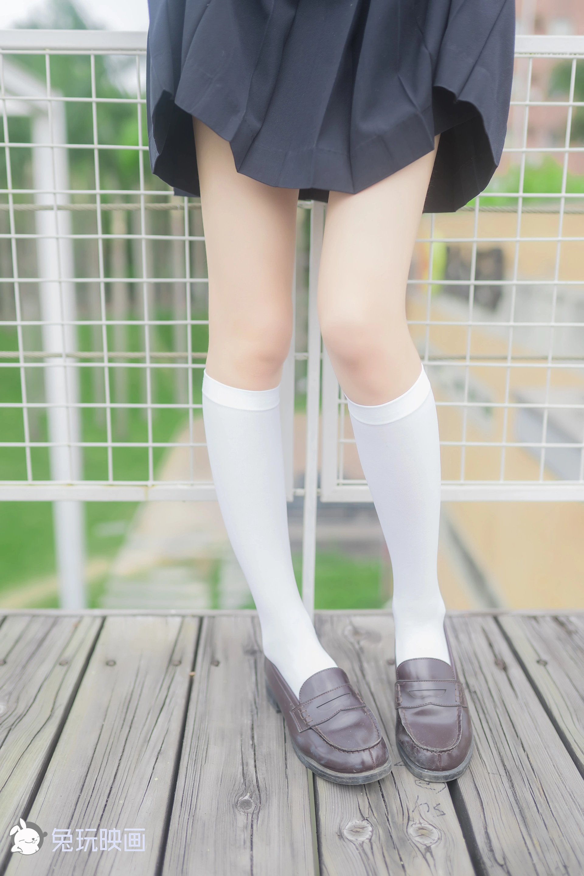 C11.007 阴天里的白丝 [40P-86MB]