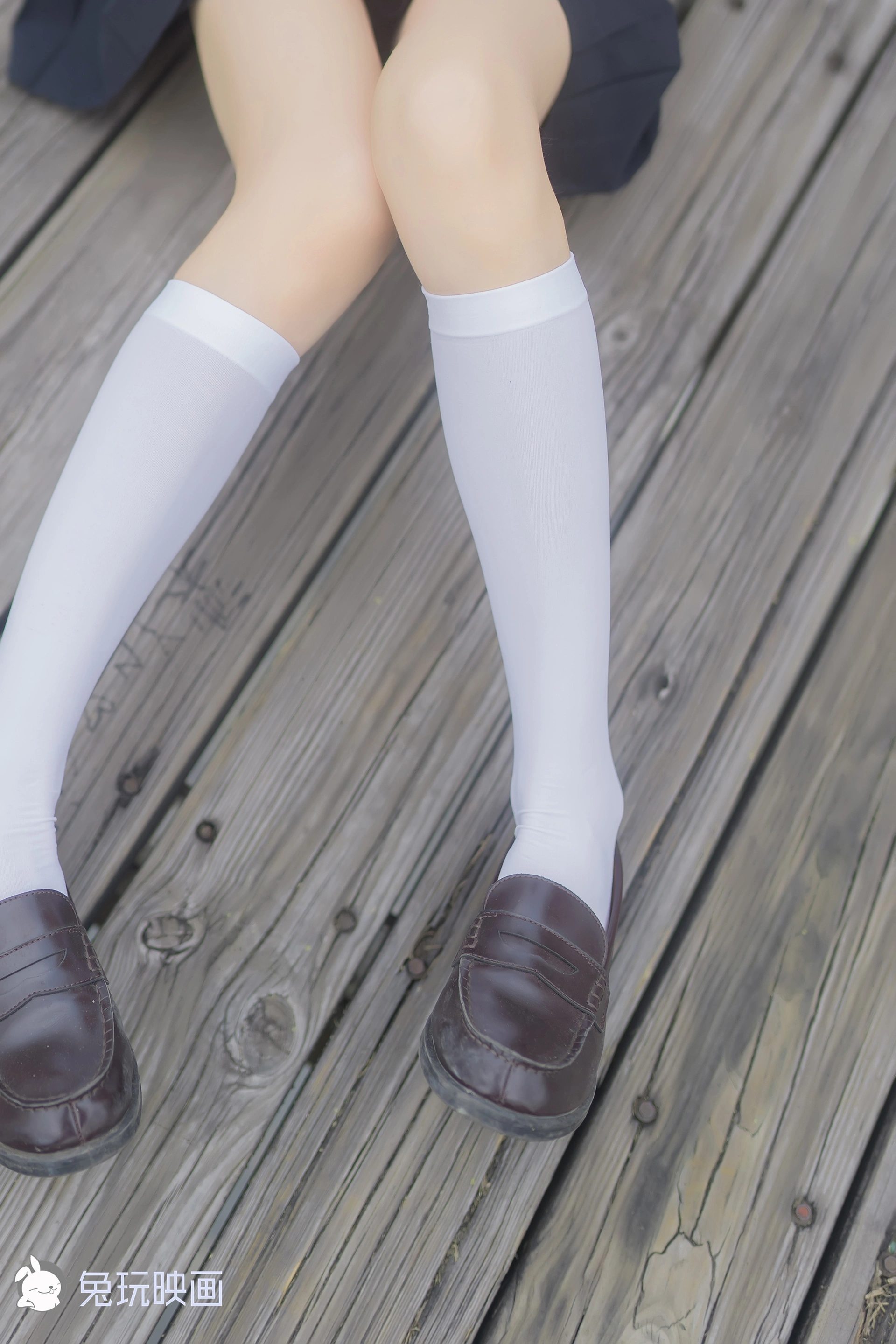 C11.007 阴天里的白丝 [40P-86MB]