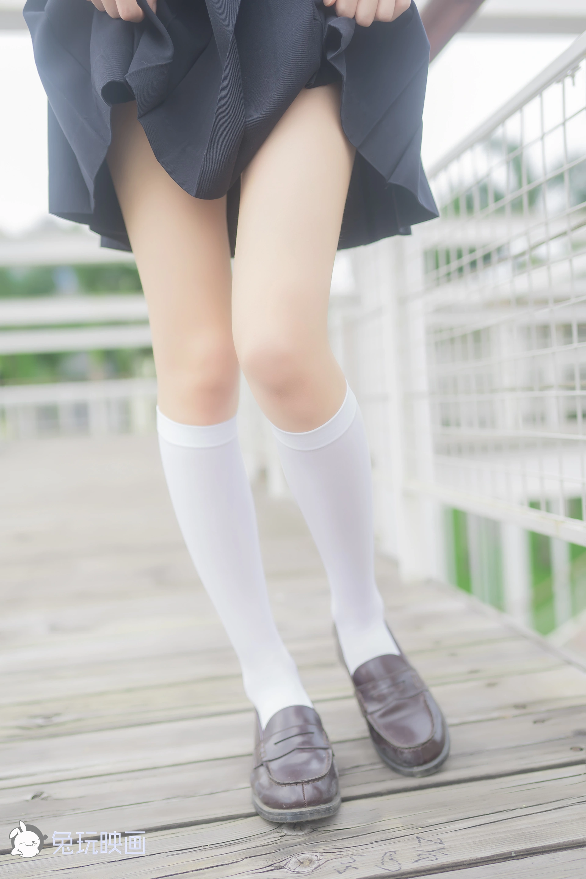 C11.007 阴天里的白丝 [40P-86MB]