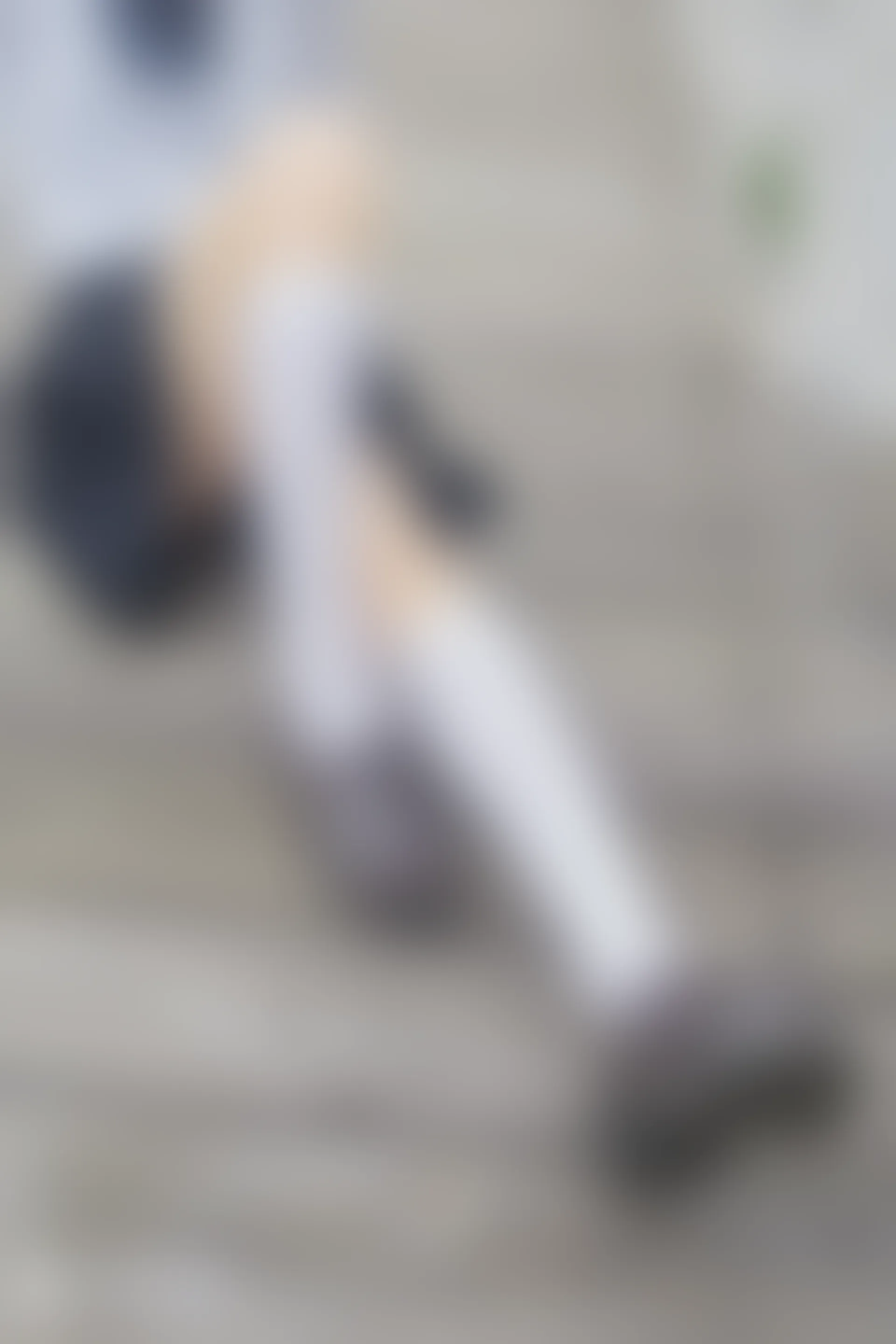 C11.007 阴天里的白丝 [40P-86MB]