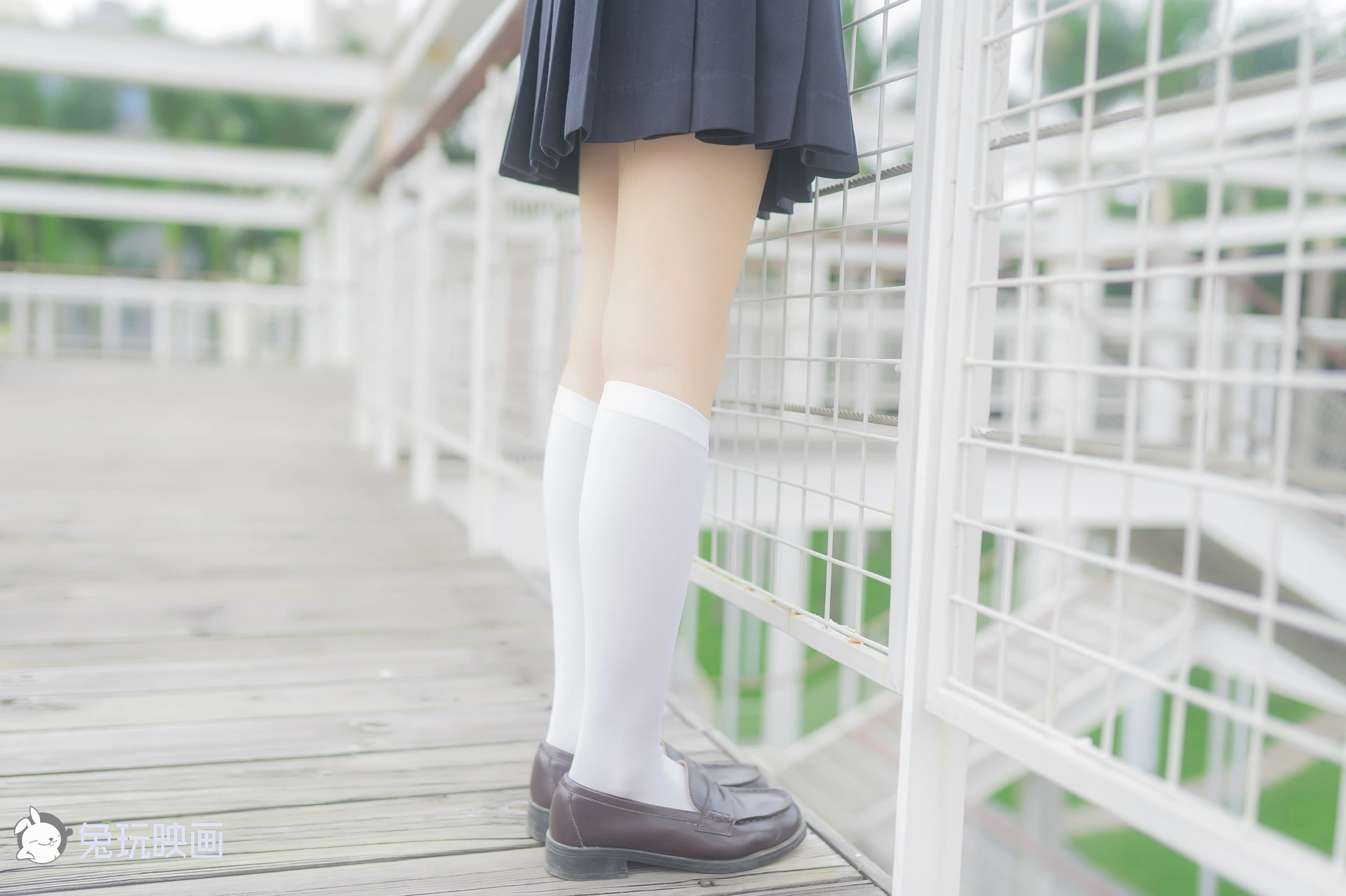 C11.007 阴天里的白丝 [40P-86MB]