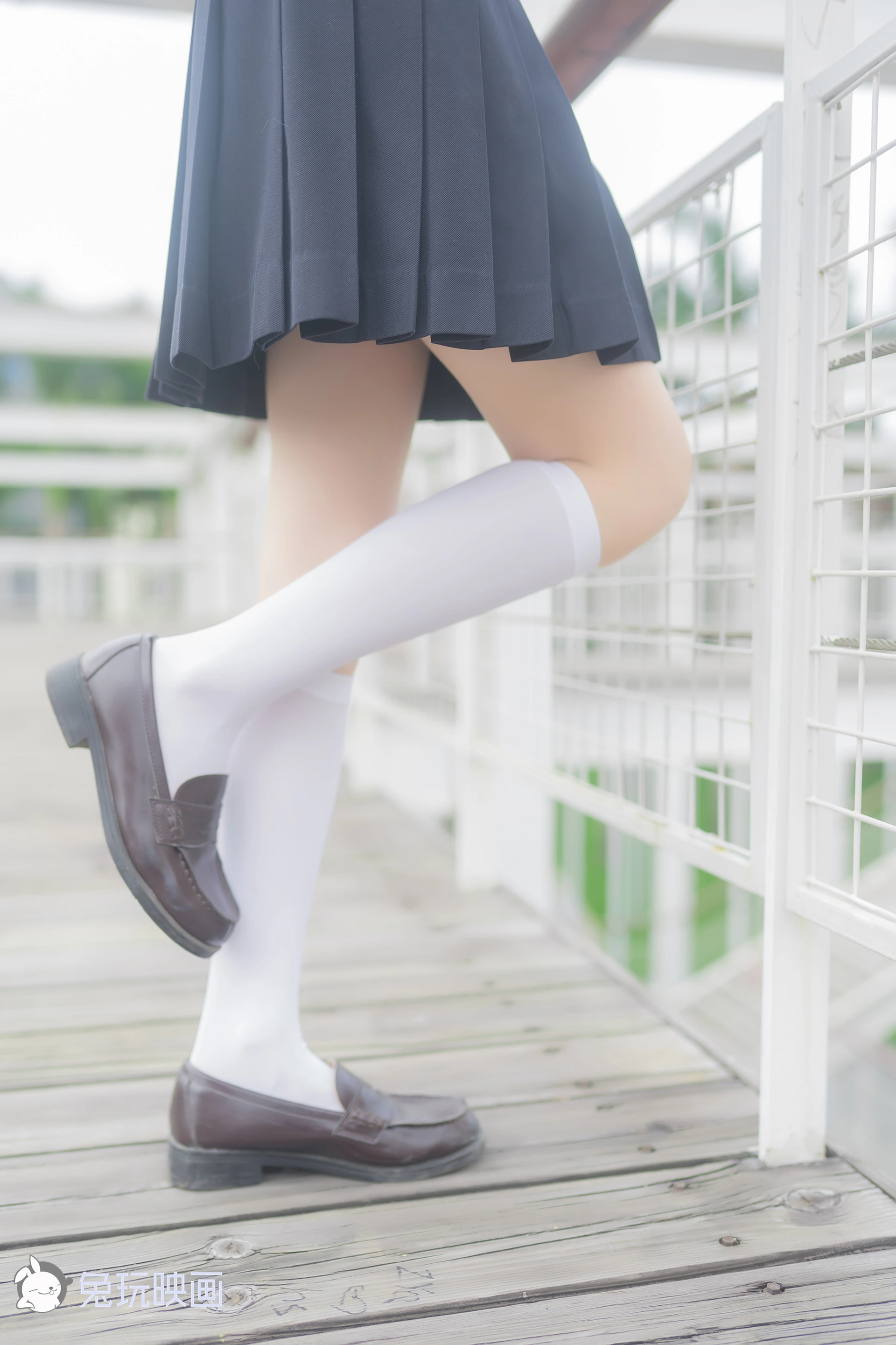 C11.007 阴天里的白丝 [40P-86MB]