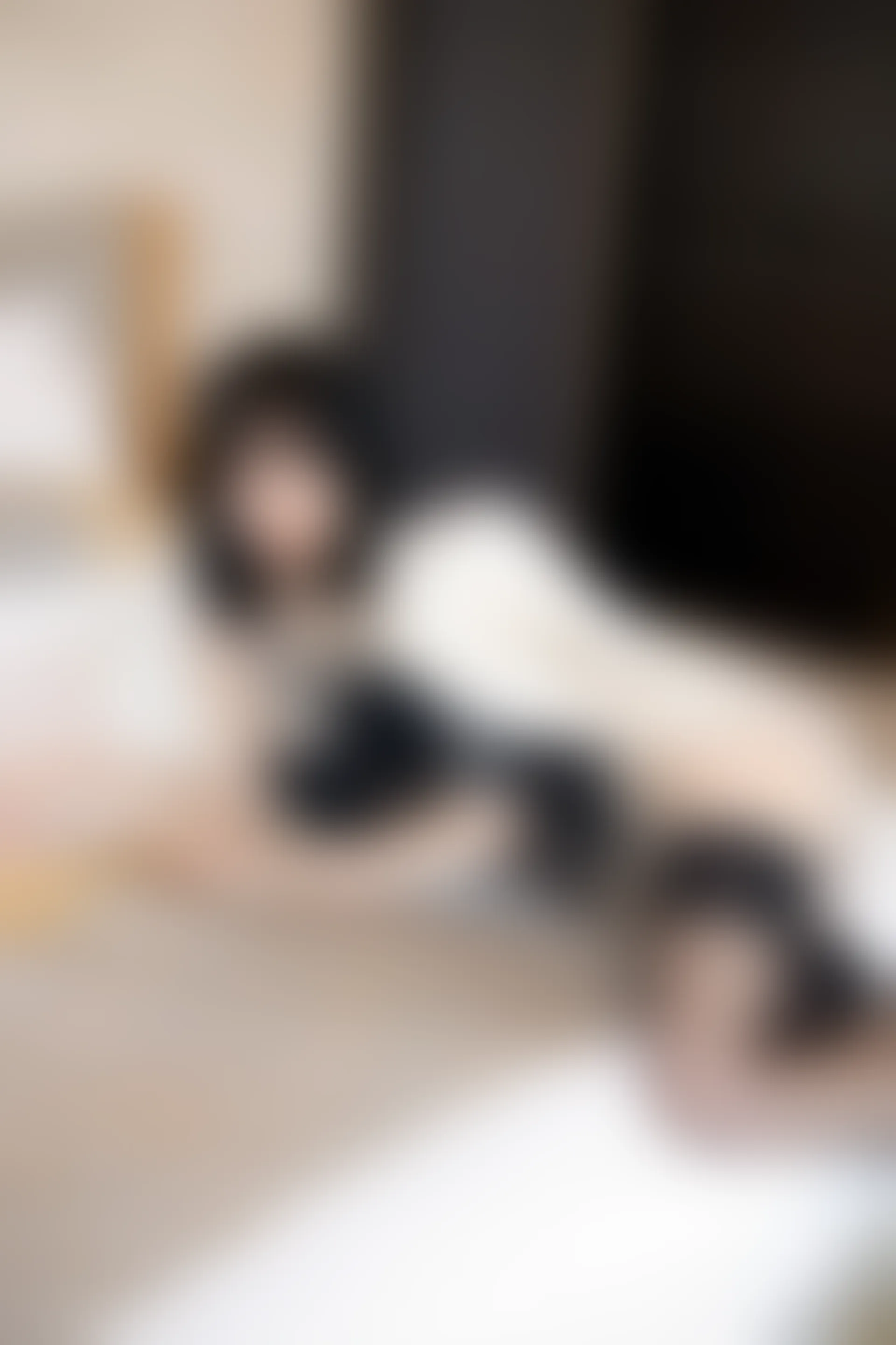 XiuRen秀人网 2022.03.10 No.4700 奶瓶. 黑丝美腿[75+1P 737MB]