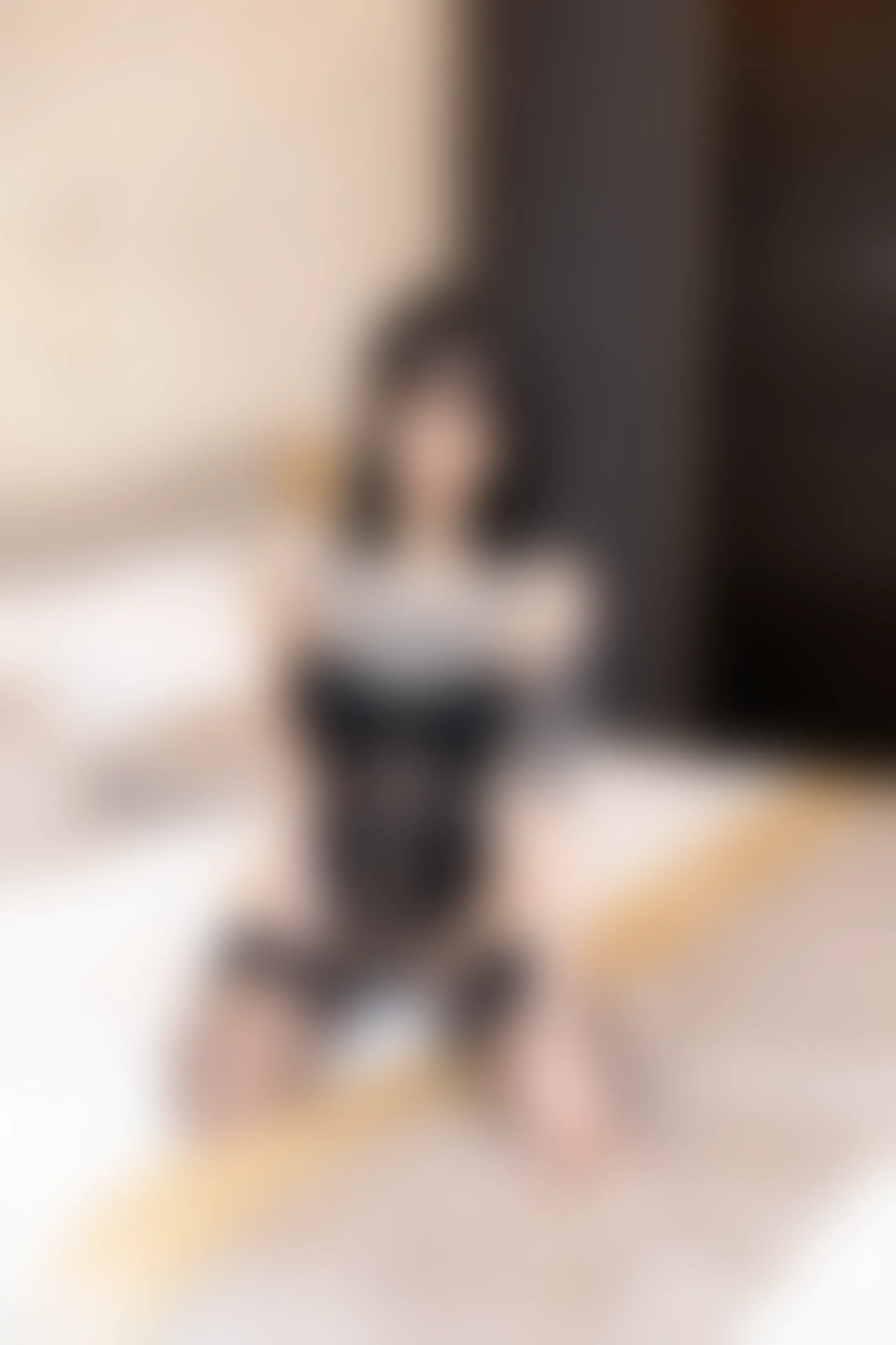 XiuRen秀人网 2022.03.10 No.4700 奶瓶. 黑丝美腿[75+1P 737MB]