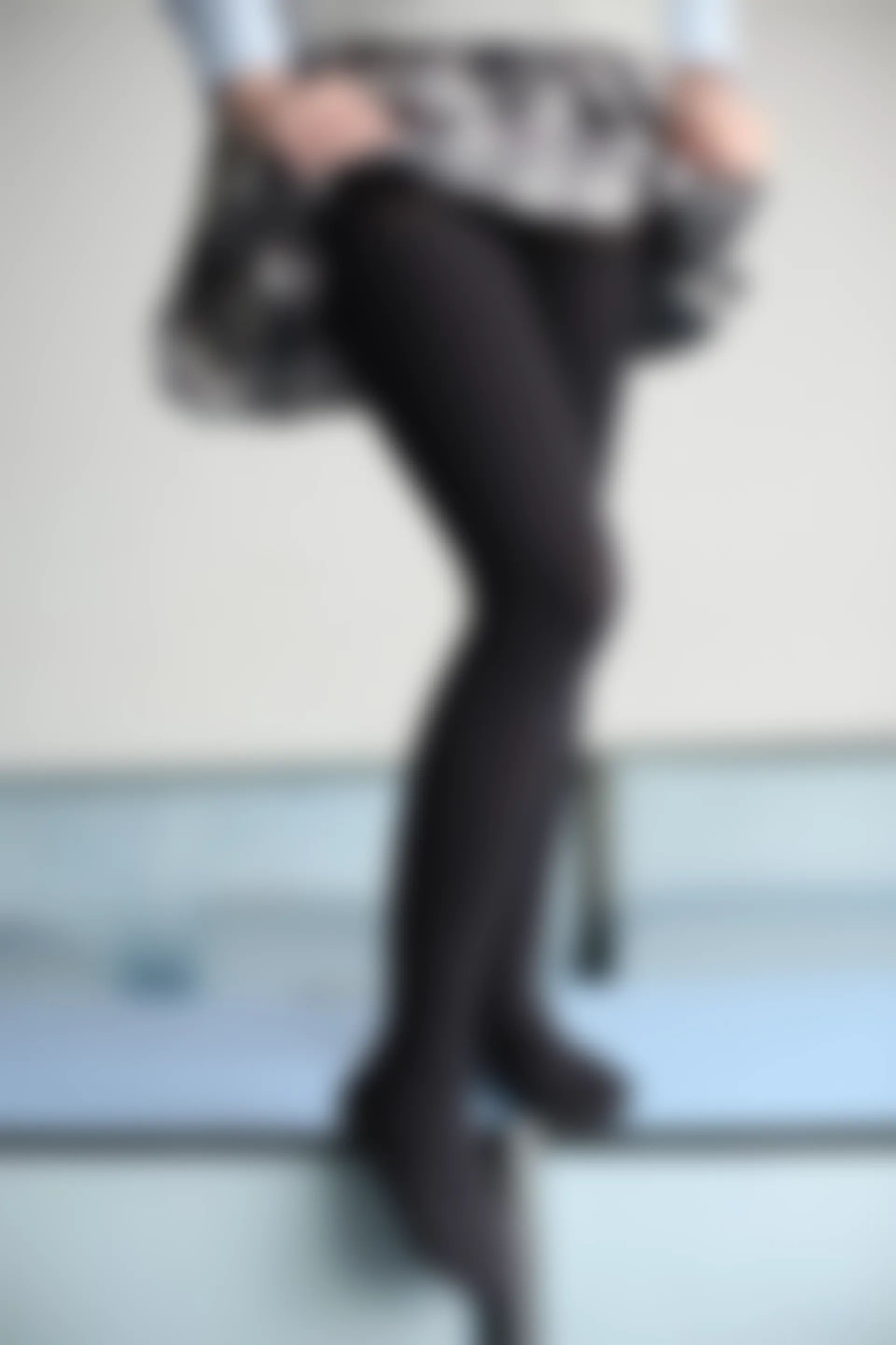 森萝财团 X-014 [123P1V-1.41G]制服, 森萝财团, 美腿, 黑丝