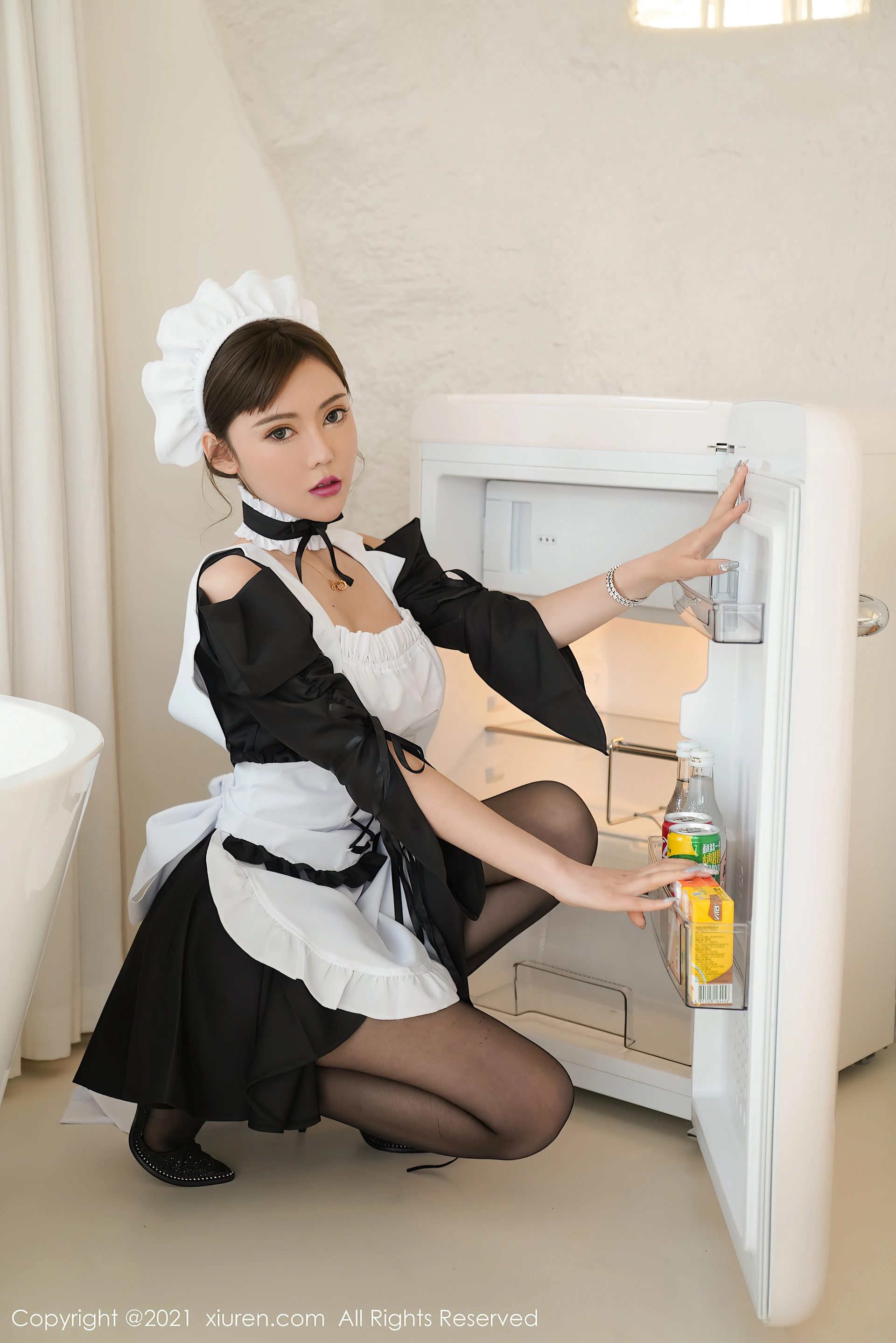 XiuRen秀人网 2021.11.03 No.4161 萌汉药baby 女仆黑丝[41+1P 376MB]