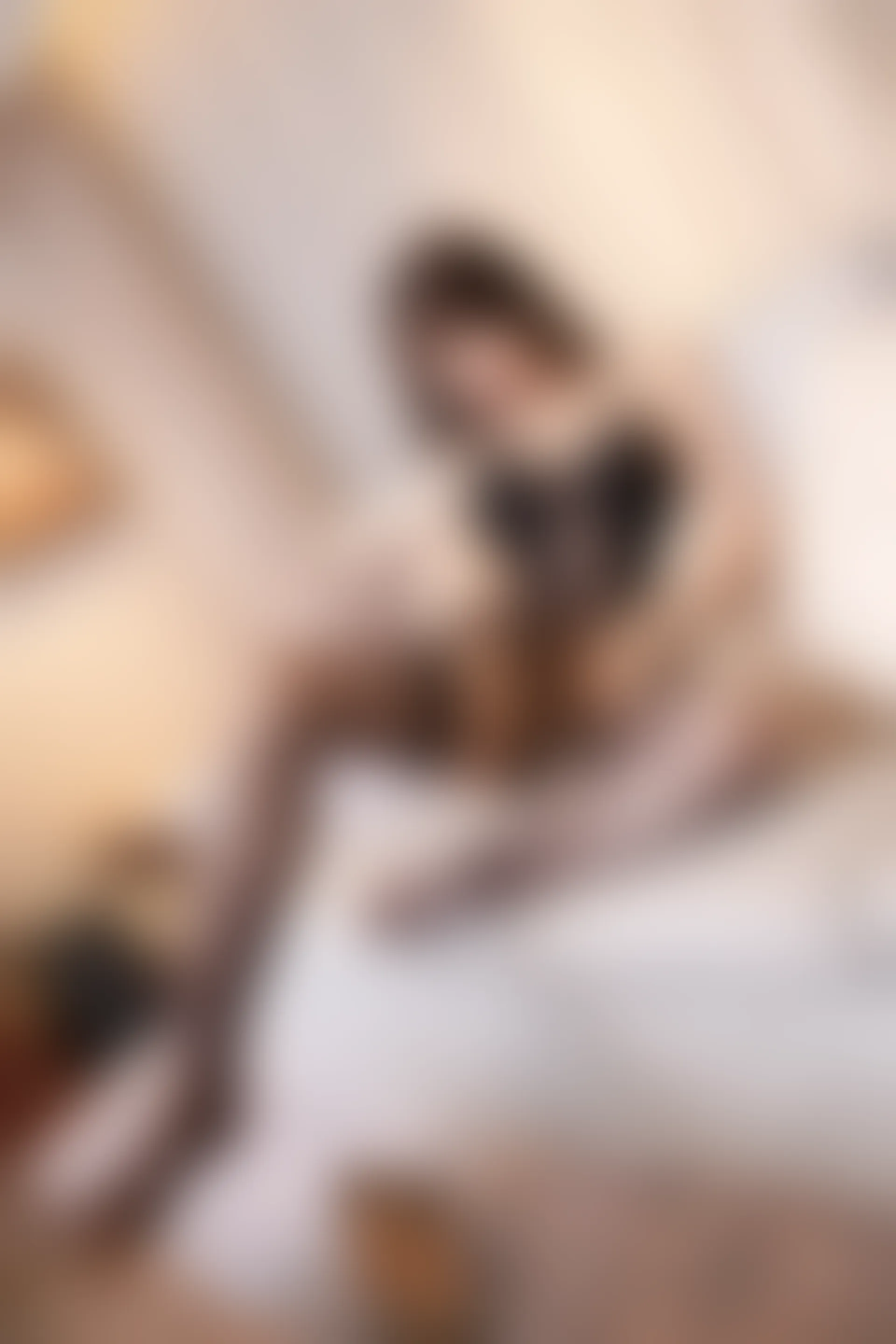 XiuRen秀人网 2022.02.25 No.4638 芝芝Booty 美腿黑丝[77+1P 765MB]