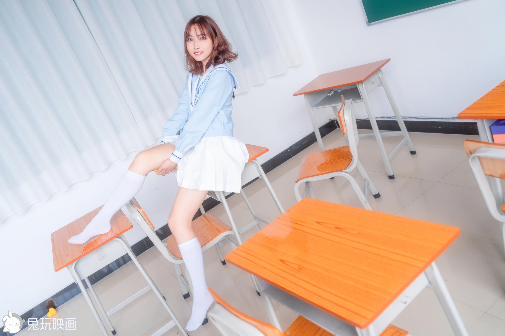 VOL.031 元气学姐 [43P-605MB]