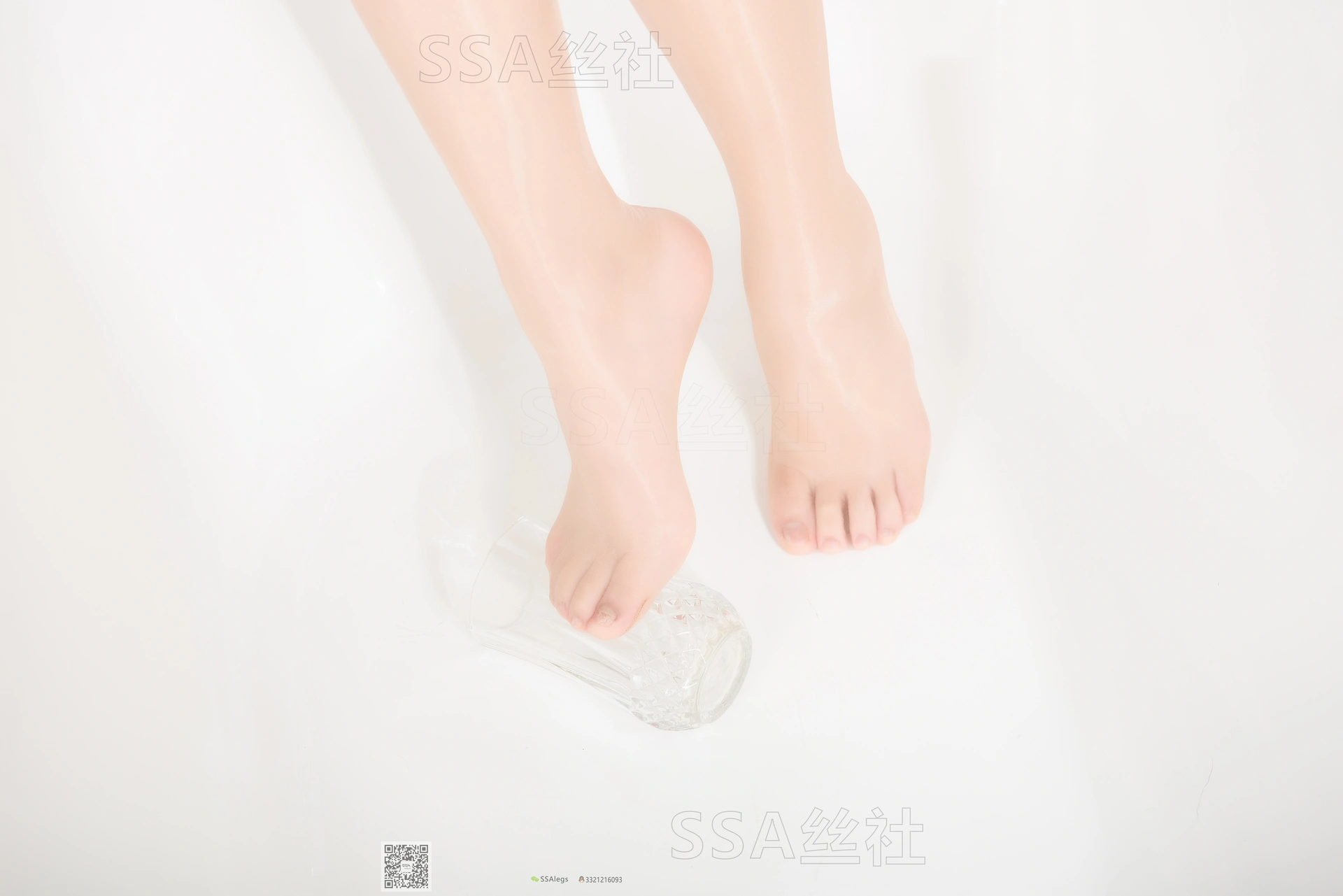 SSA丝社 超清写真 NO.080 大大 浴室迷情肉色油亮丝袜写真[129P-1.34GB]