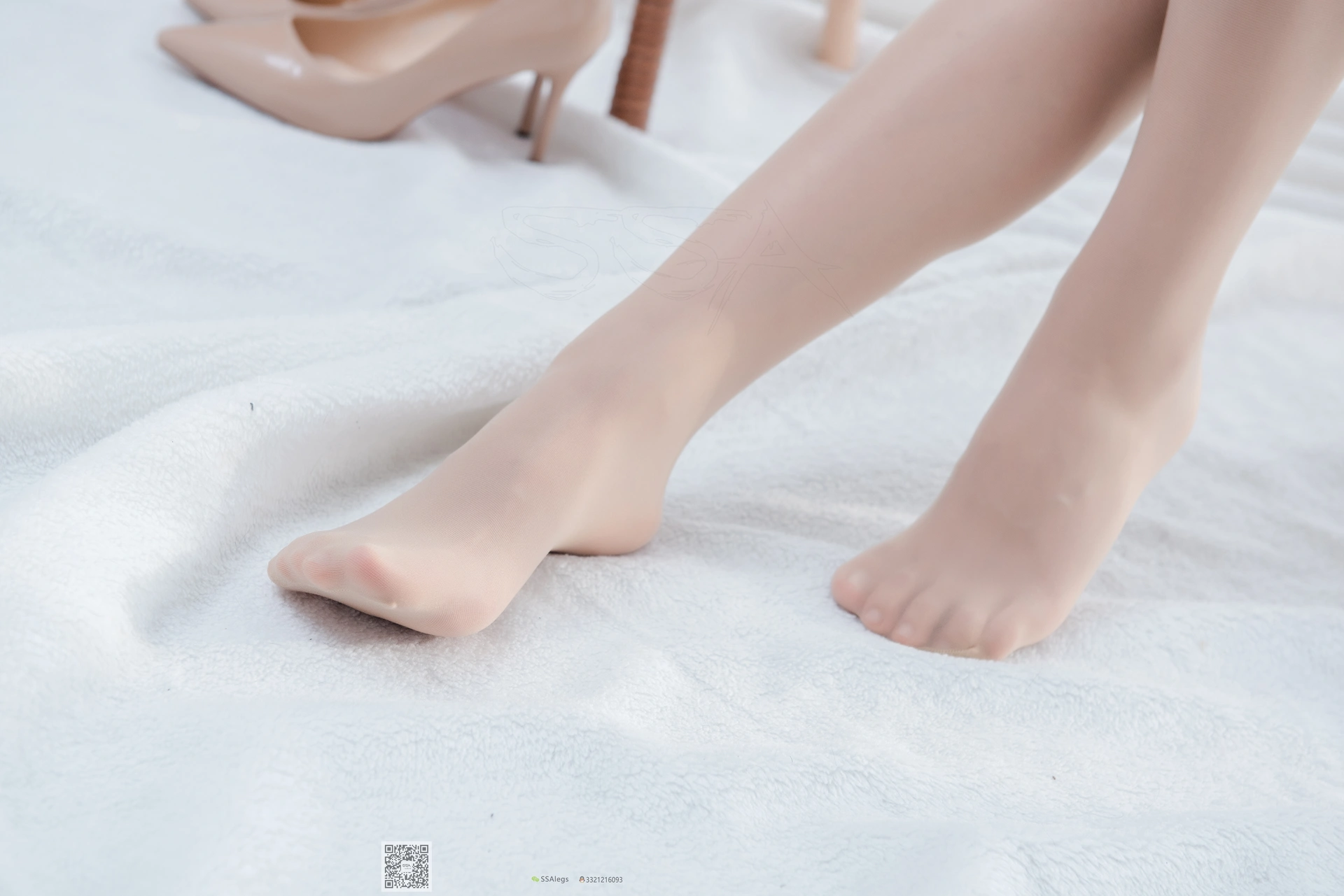 SSA丝社 超清写真 NO.046 芷沫 阳光下的混血美女同事[109P-1.20GB]