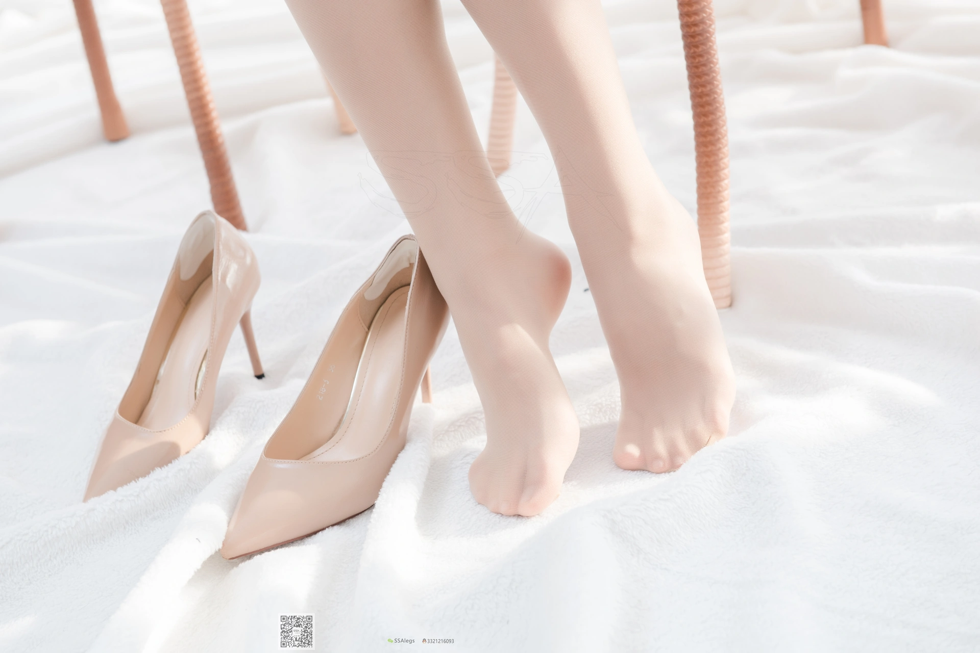 SSA丝社 超清写真 NO.046 芷沫 阳光下的混血美女同事[109P-1.20GB]
