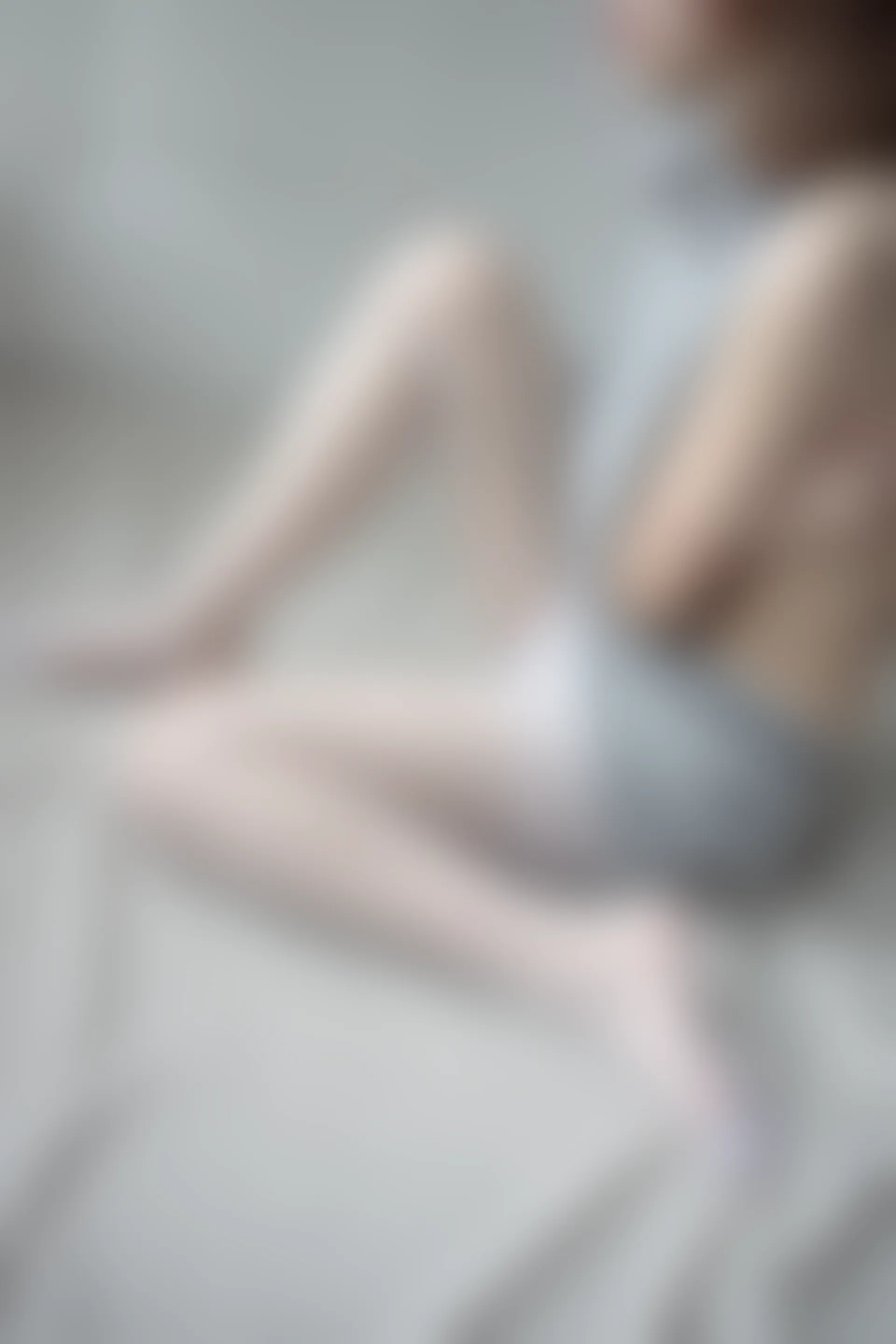 森萝财团 X-062 [100P1V-2.44G]森萝财团, 白丝, 美腿, 美足, 露背毛衣