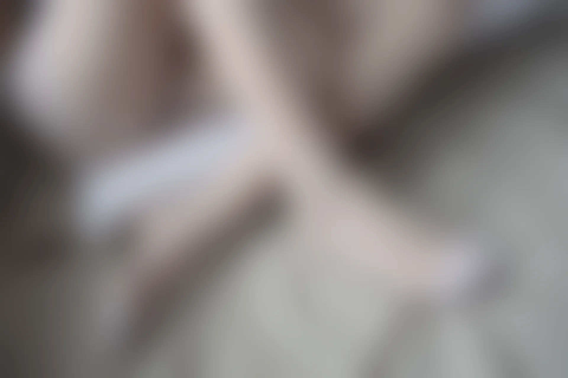 森萝财团 X-062 [100P1V-2.44G]森萝财团, 白丝, 美腿, 美足, 露背毛衣
