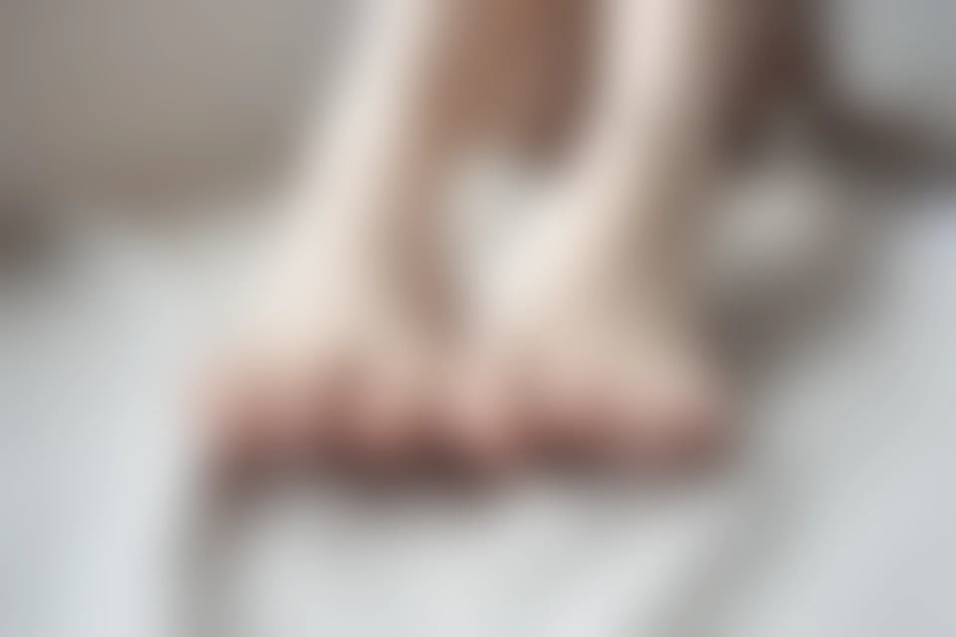 森萝财团 X-062 [100P1V-2.44G]森萝财团, 白丝, 美腿, 美足, 露背毛衣