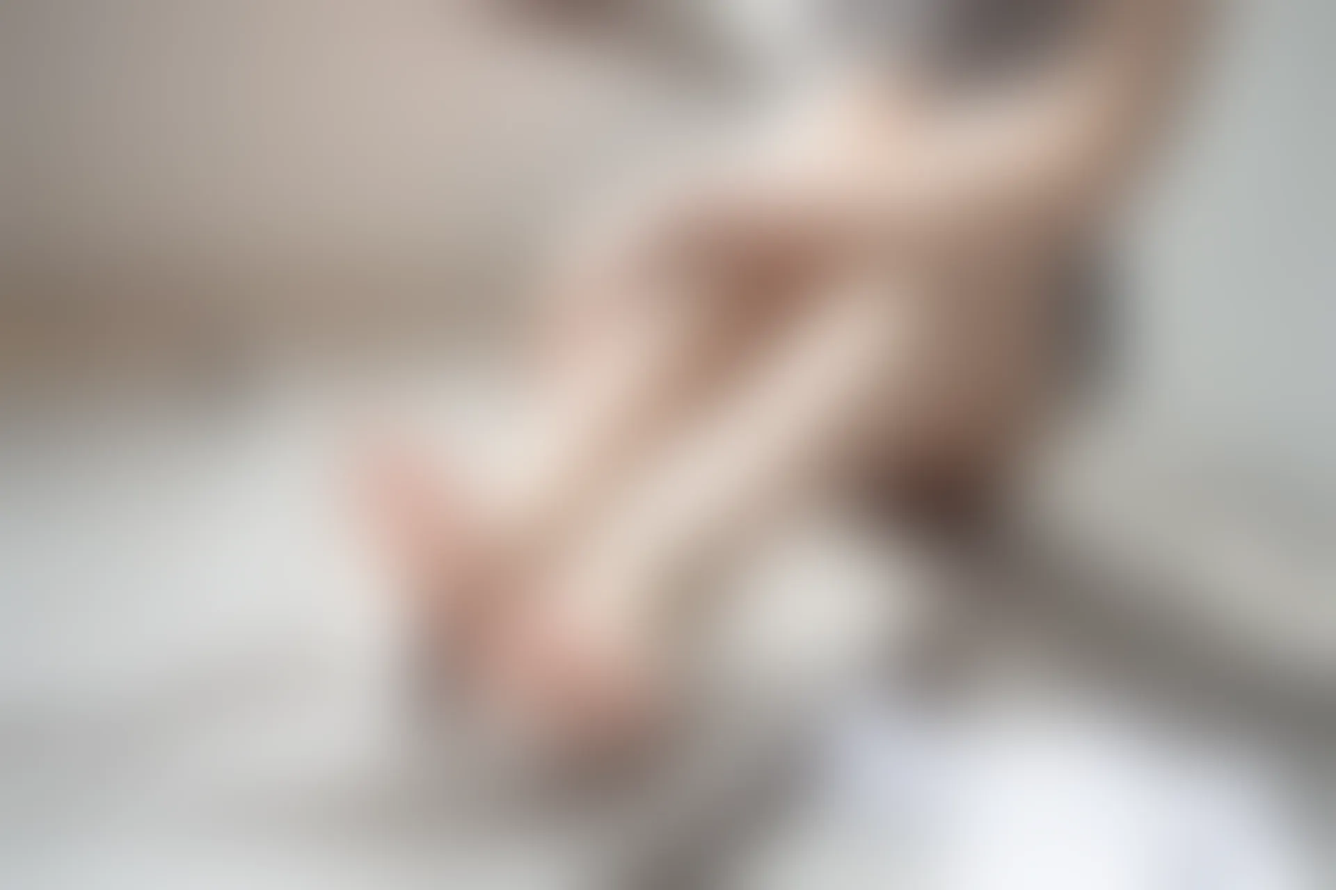 森萝财团 X-062 [100P1V-2.44G]森萝财团, 白丝, 美腿, 美足, 露背毛衣