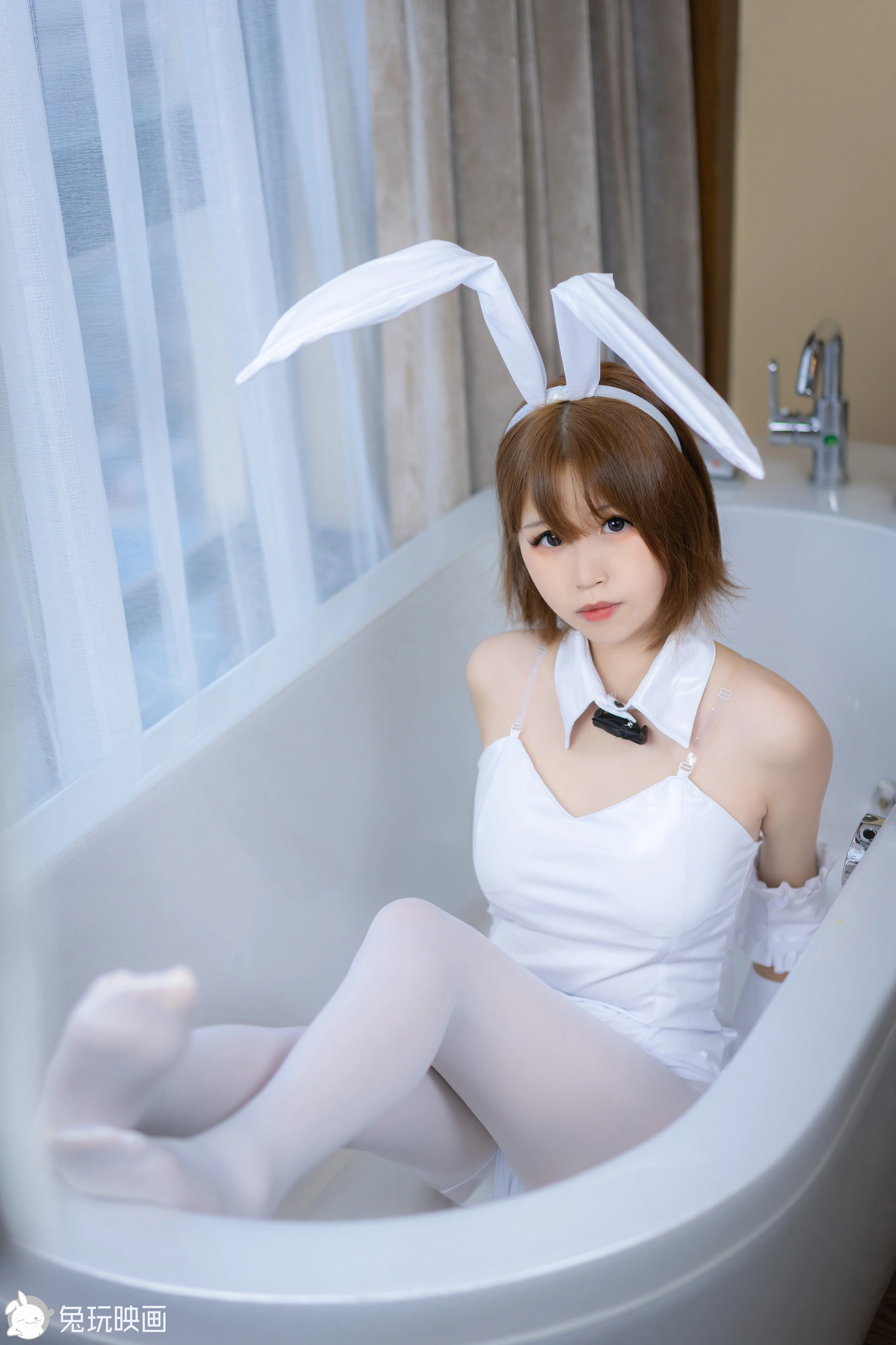 C20.002 白色兔女郎 [43P-328MB]