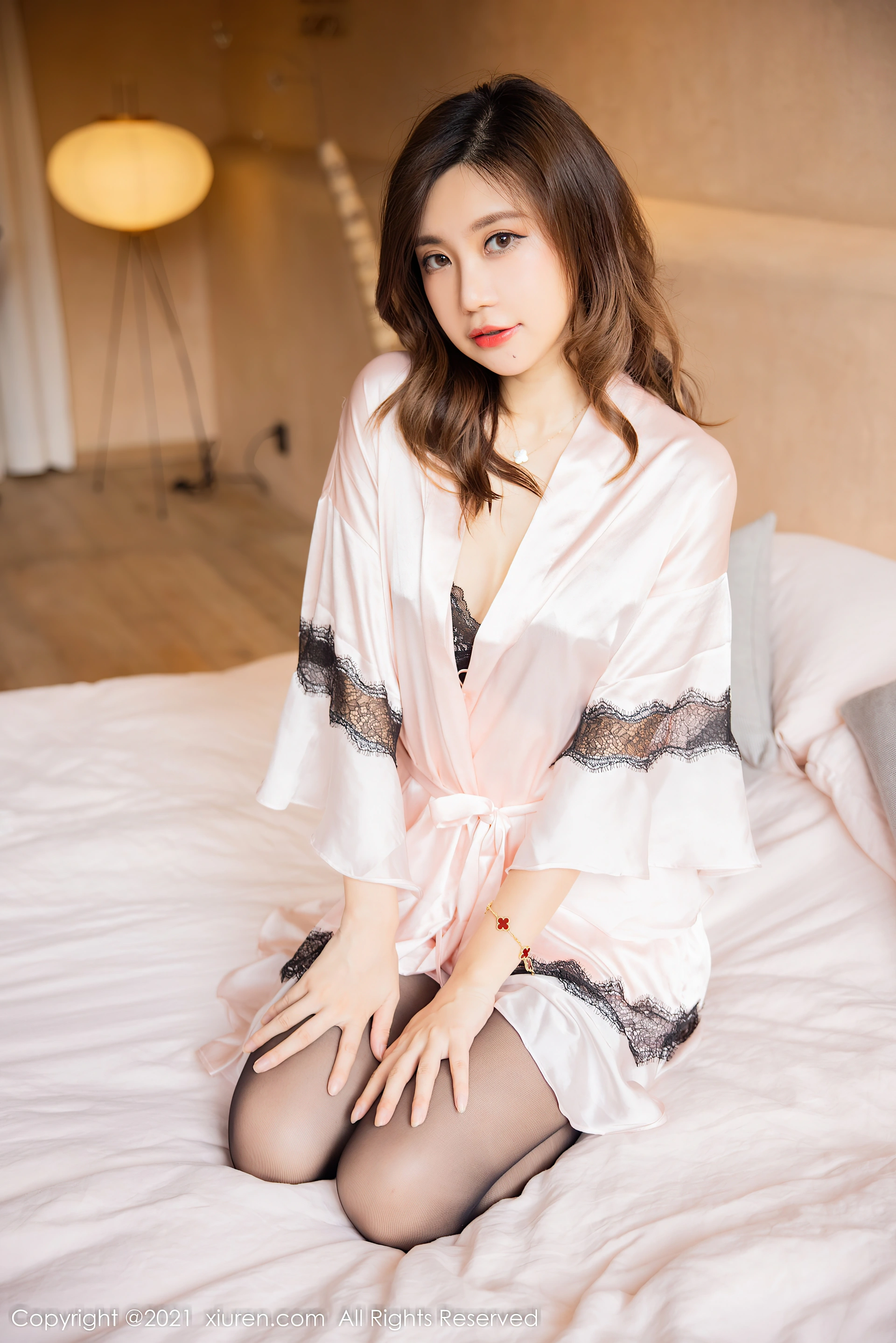 XiuRen秀人网 2021.12.28 No.4398 绮里嘉ula 黑丝美腿[45+1P 422MB]