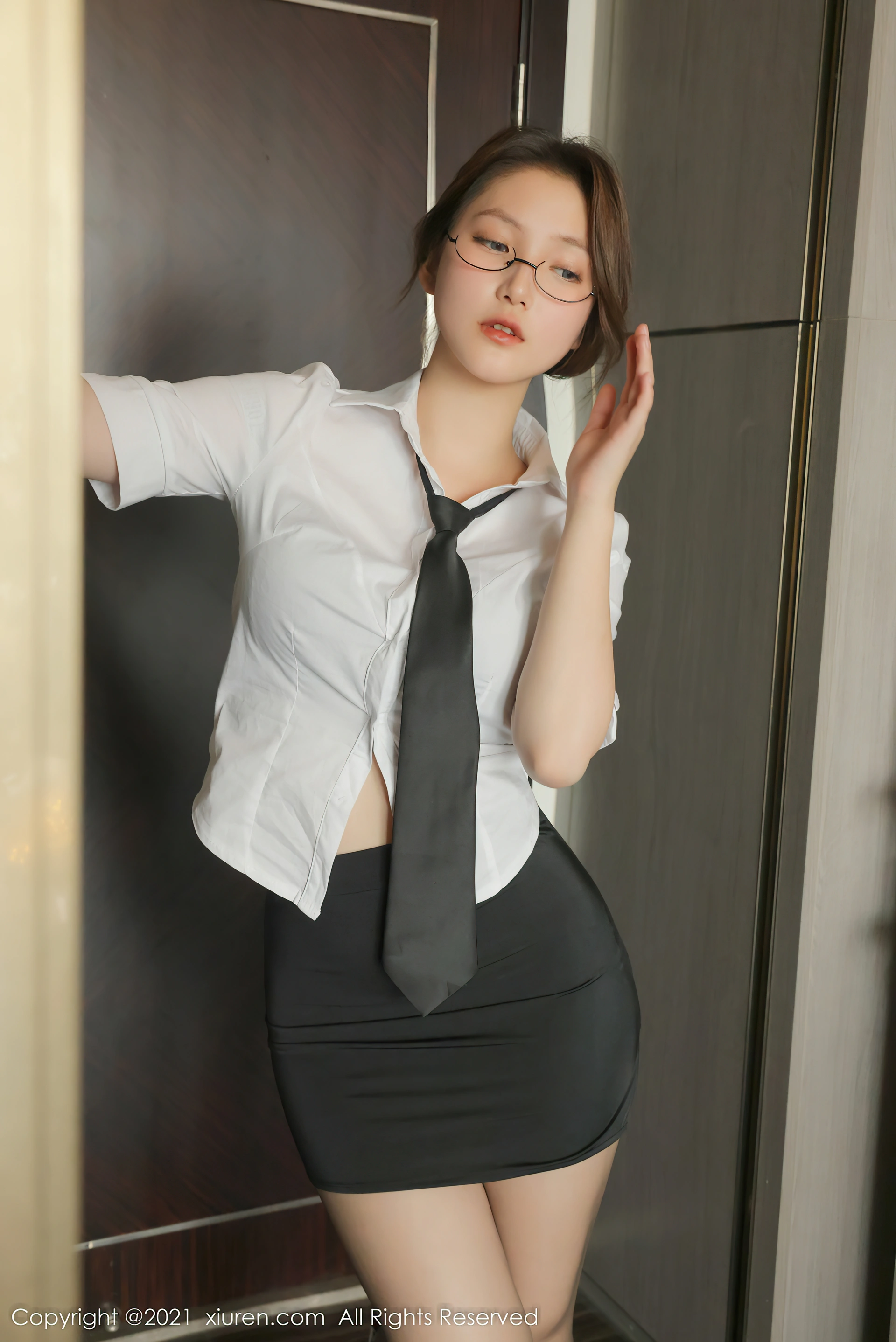 XiuRen秀人网 2021.12.08 No.4311 兔妹妹 新人清纯[86+1P 830MB]